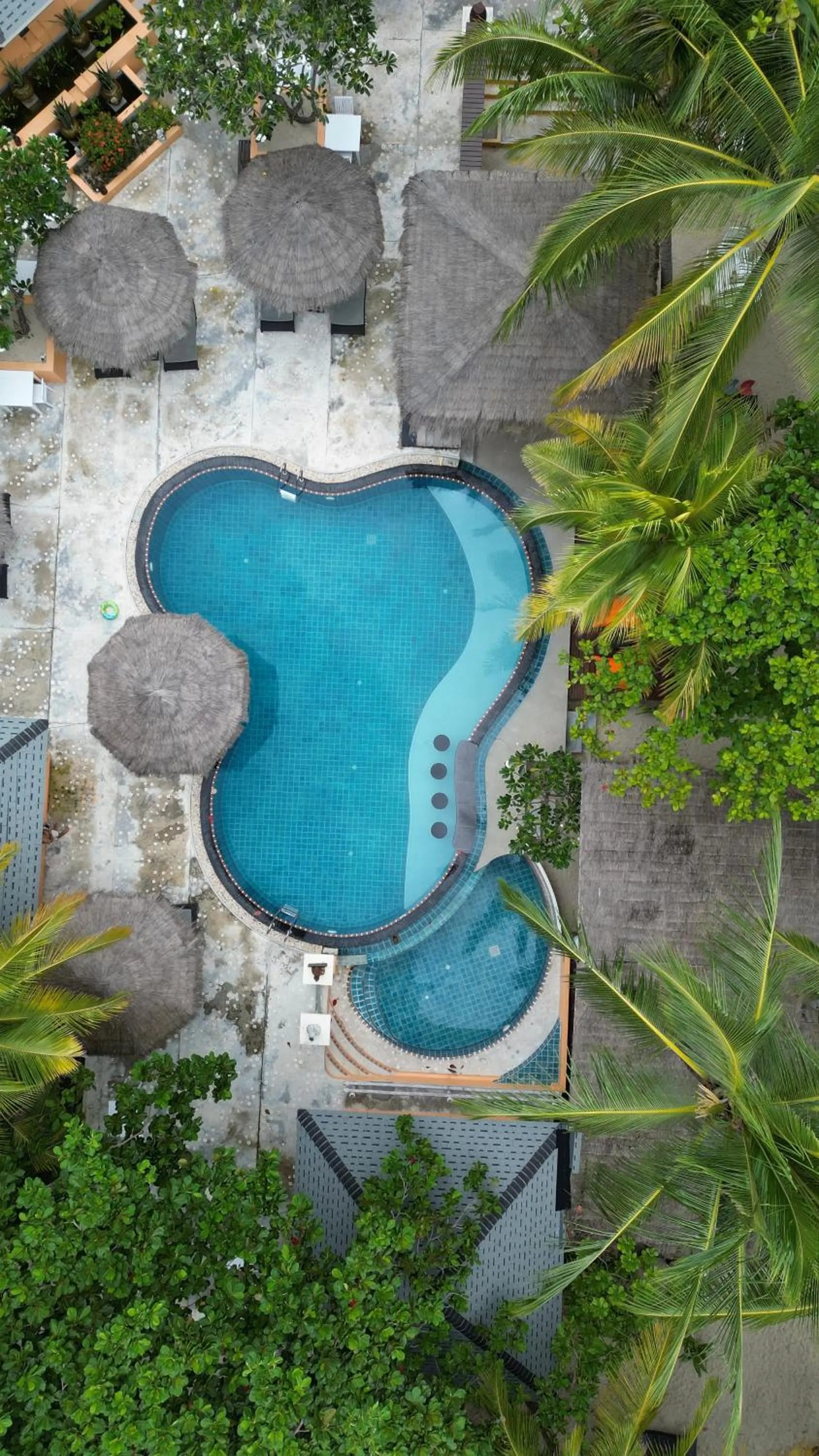 Swimming pool in The Hideaway Pariya Haad Yuan Ko Pha-ngan