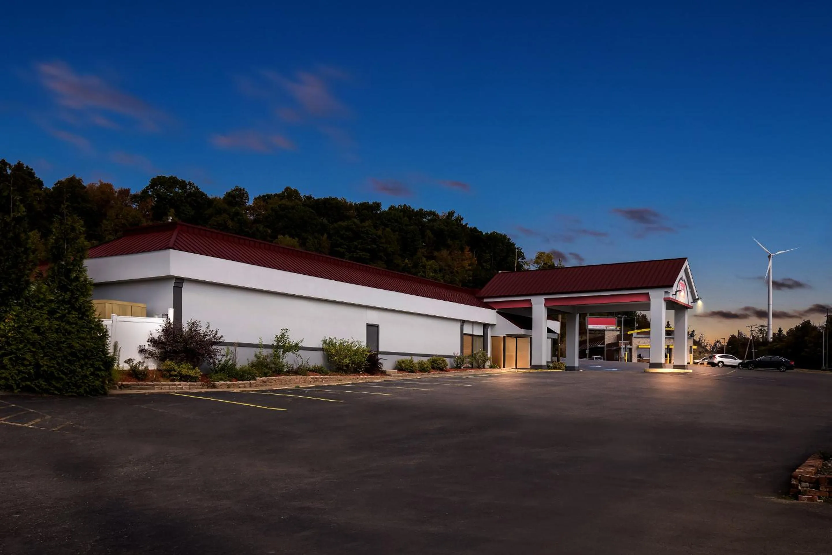 Facade/entrance in Red Roof Inn Cambridge, OH