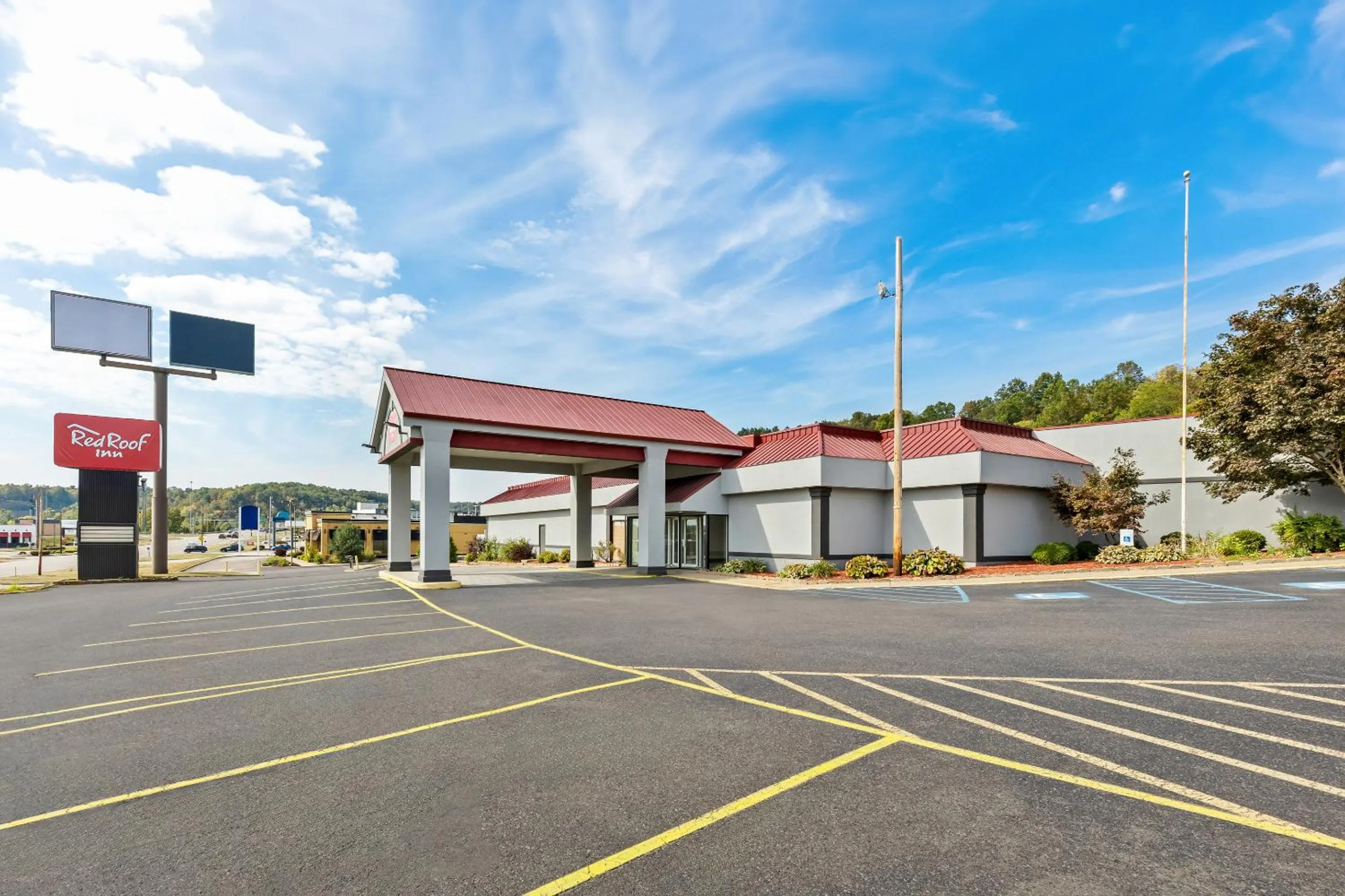 Property building in Red Roof Inn Cambridge, OH