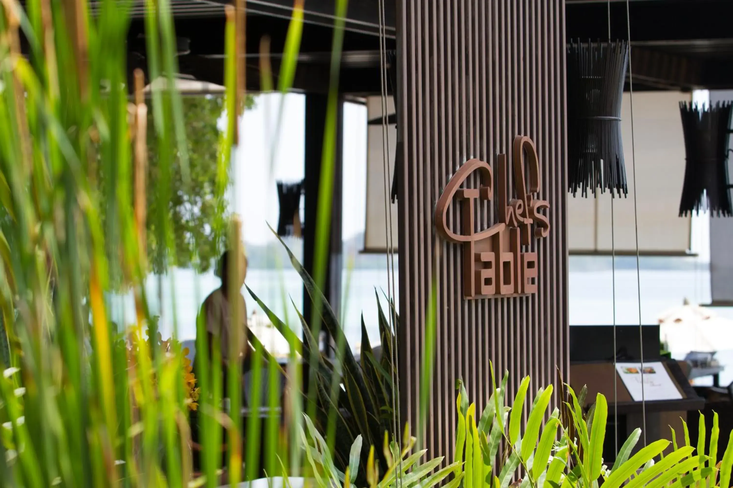 Restaurant/places to eat in Sareeraya Villas & Suites Restaurant/places to eat in Sareeraya Villas & Suites