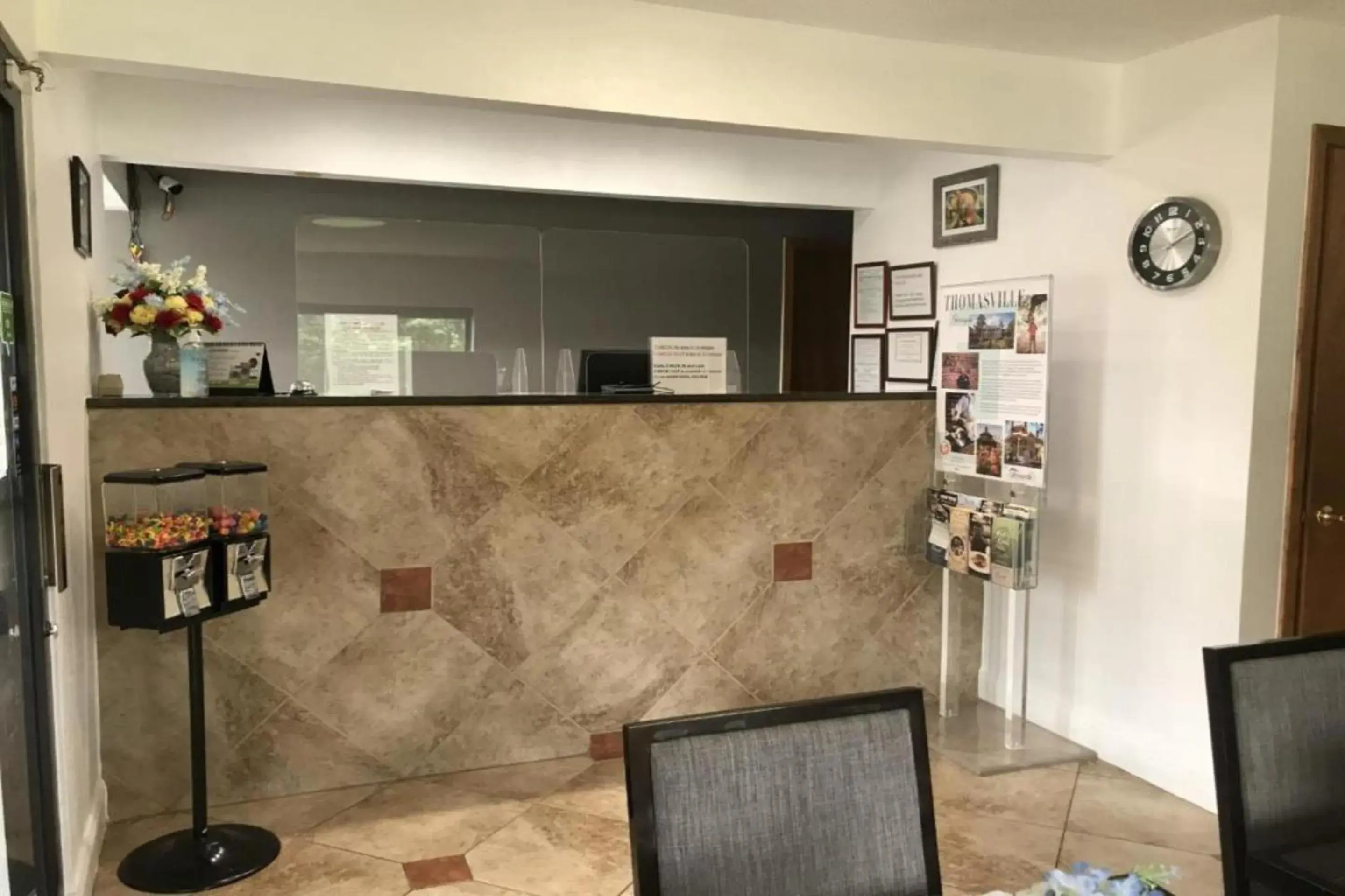 Lobby or reception in Western Motel, Thomasville Lobby or reception in Western Motel, Thomasville