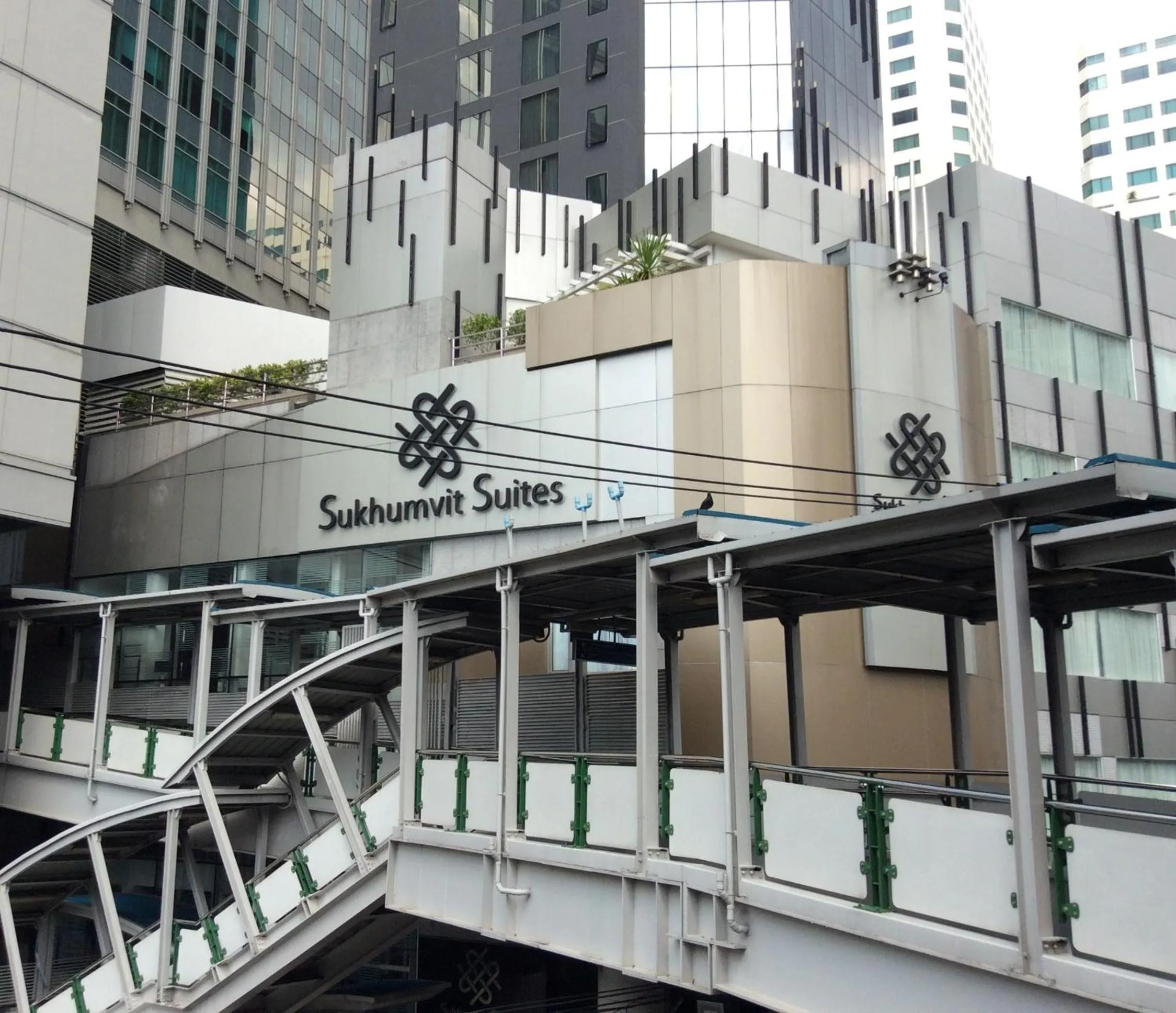 Facade/entrance in Sukhumvit Suites Hotel