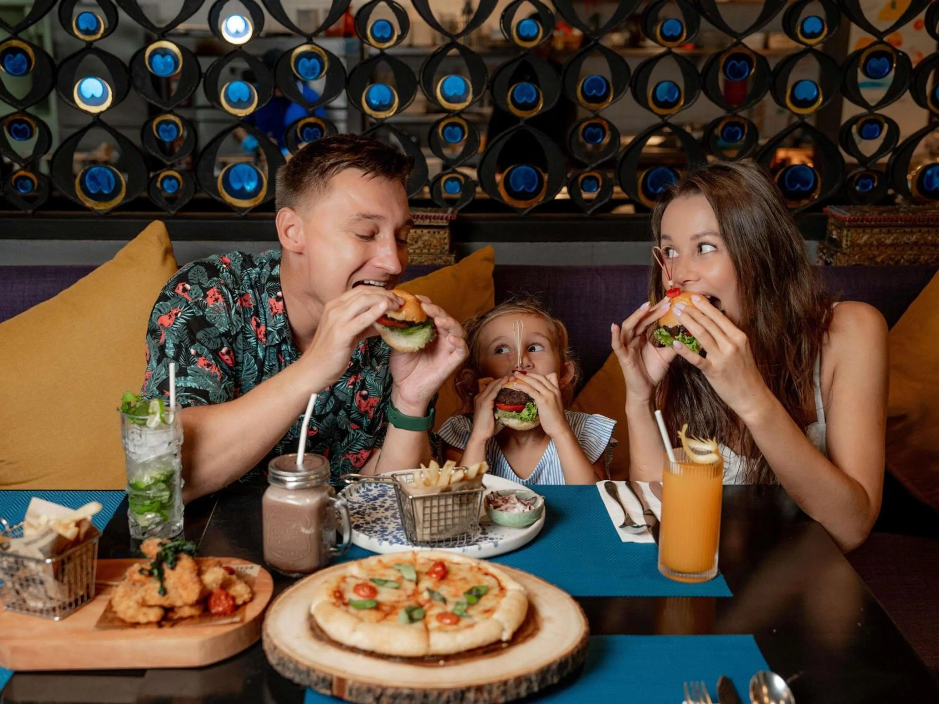 Restaurant/places to eat in Novotel Phuket Kata Avista Resort and Spa