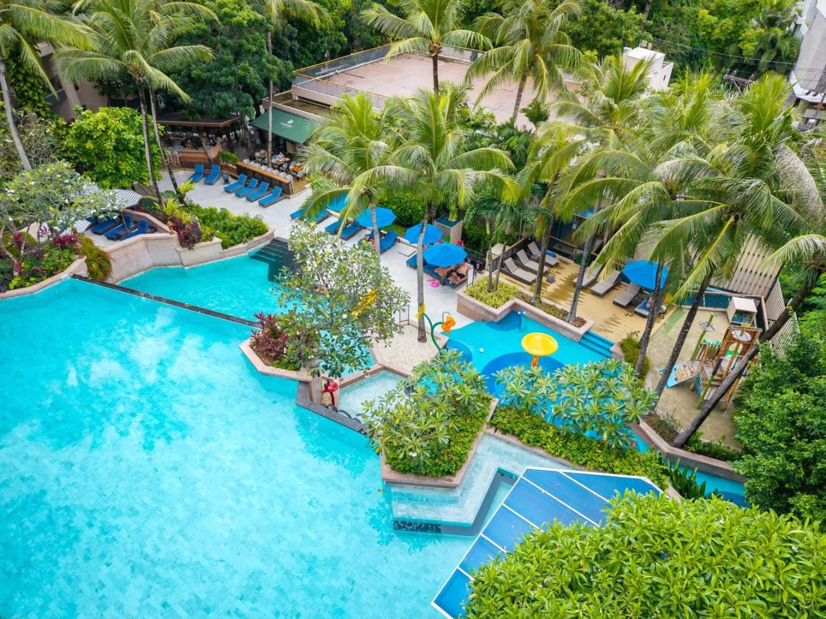 Swimming pool in Novotel Phuket Kata Avista Resort and Spa