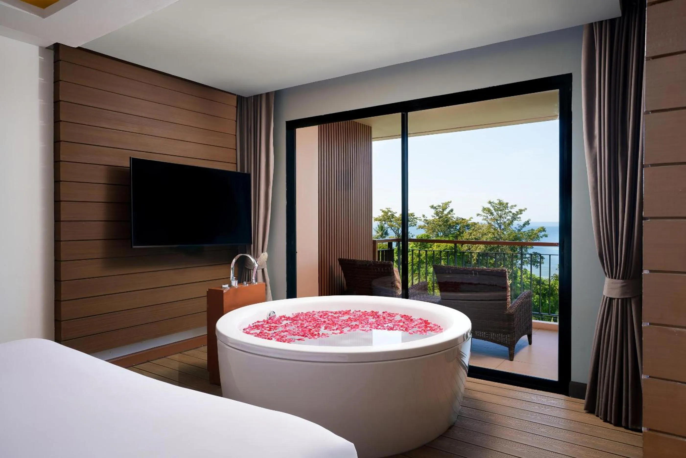 View (from property/room), Bed in Novotel Phuket Kata Avista Resort and Spa