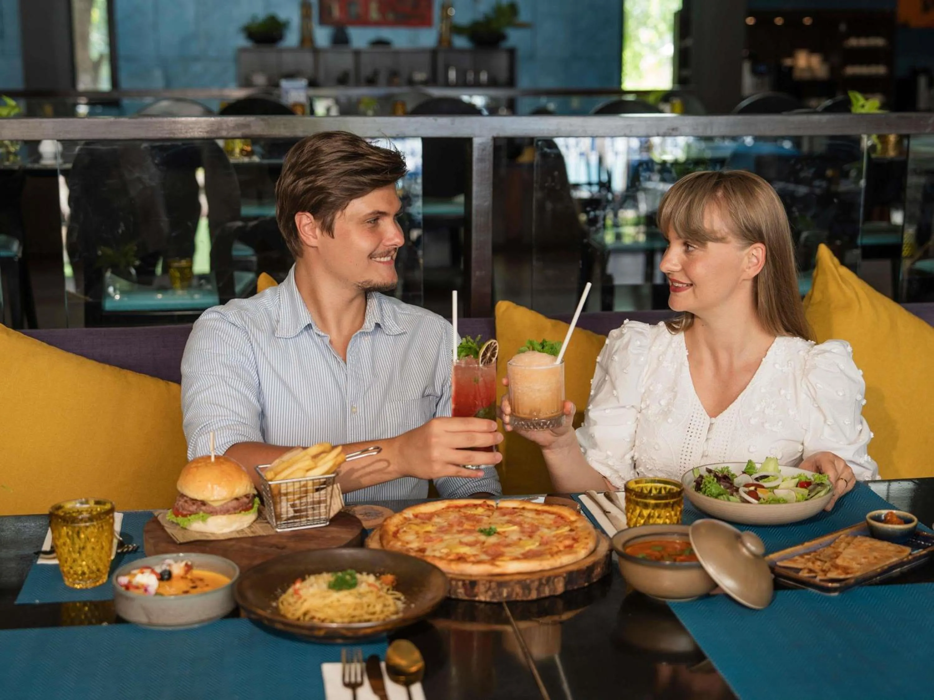 Restaurant/places to eat in Novotel Phuket Kata Avista Resort and Spa