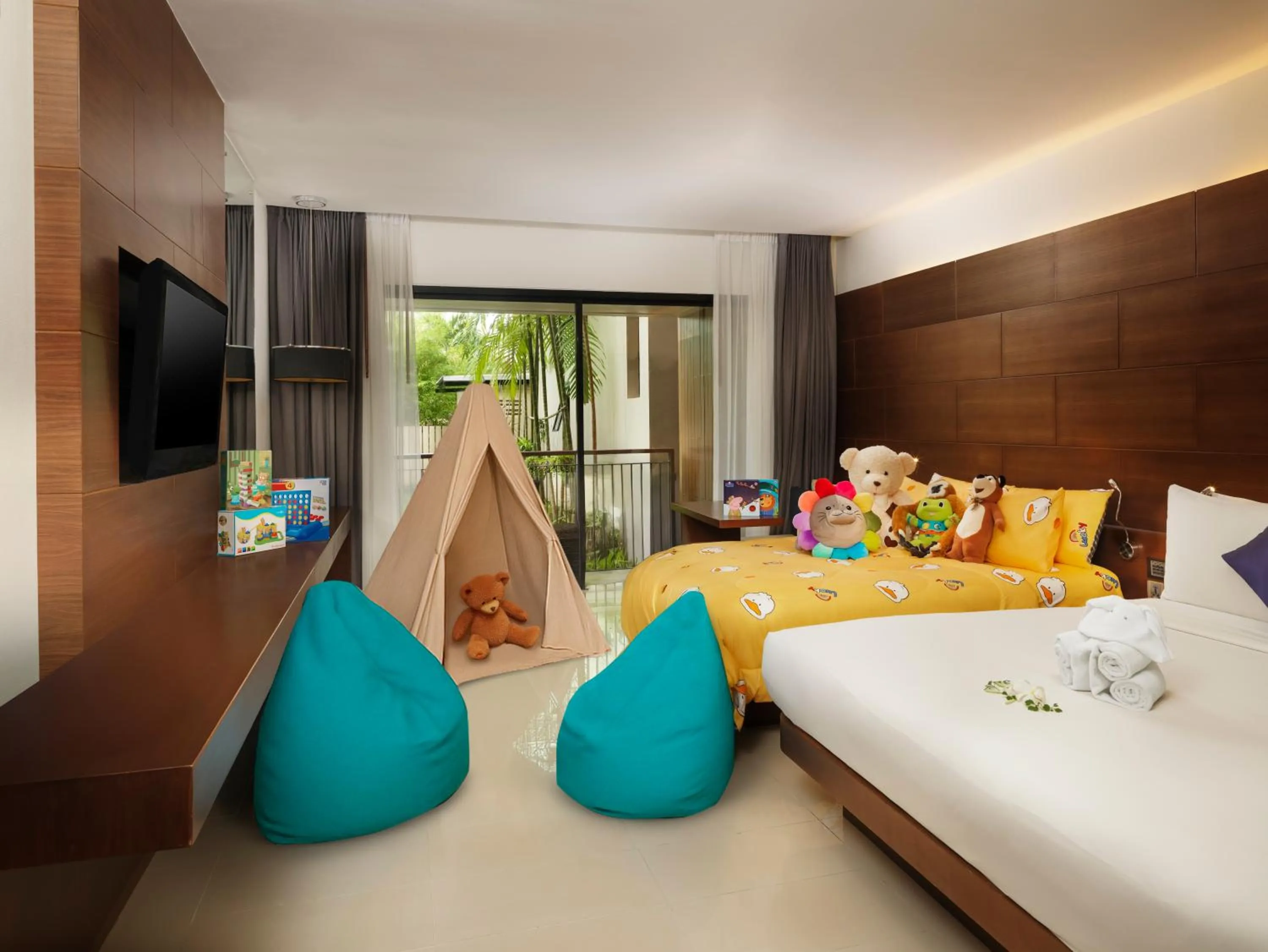 Bed in Novotel Phuket Kata Avista Resort and Spa