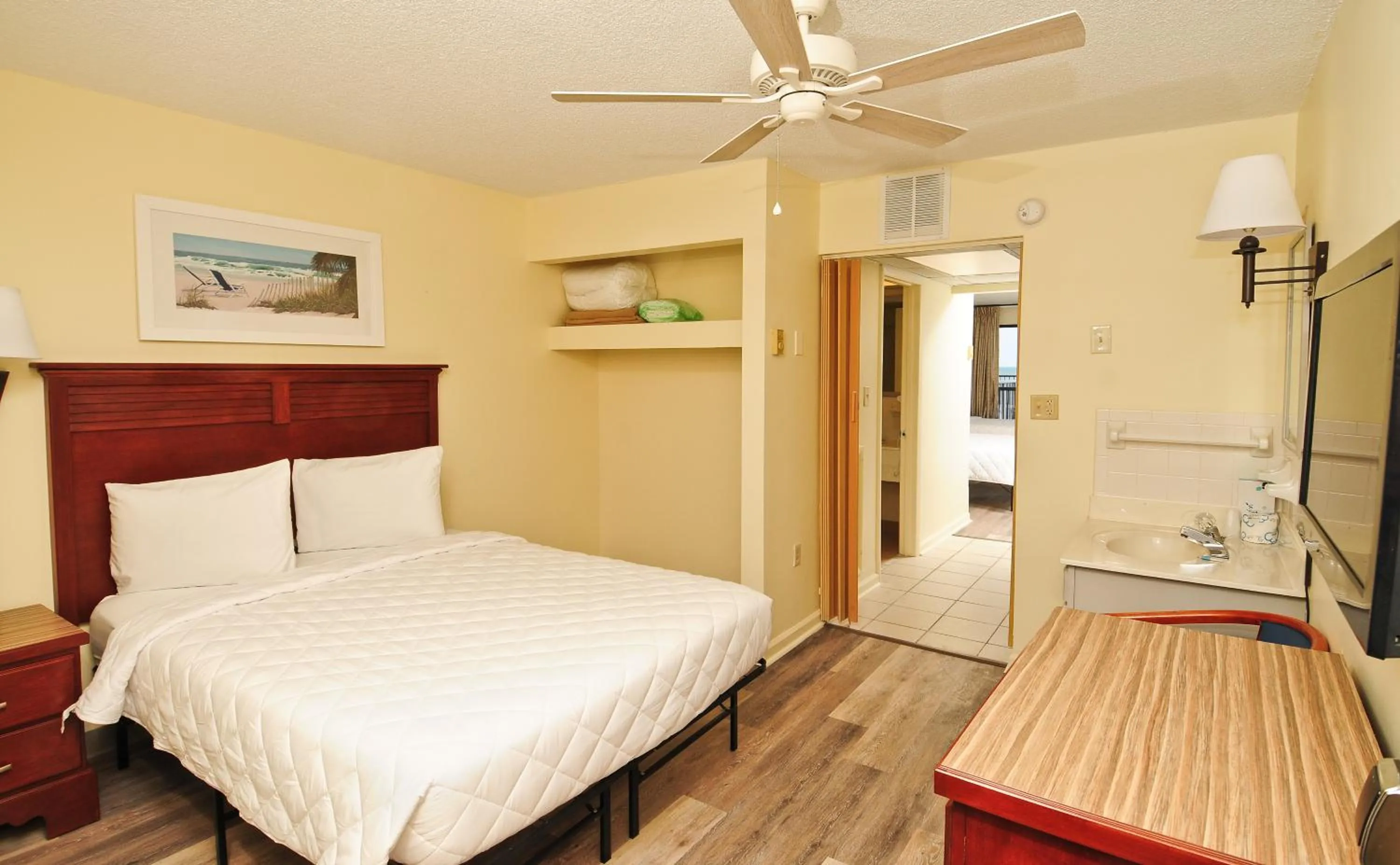 Bed in Holiday Sands South