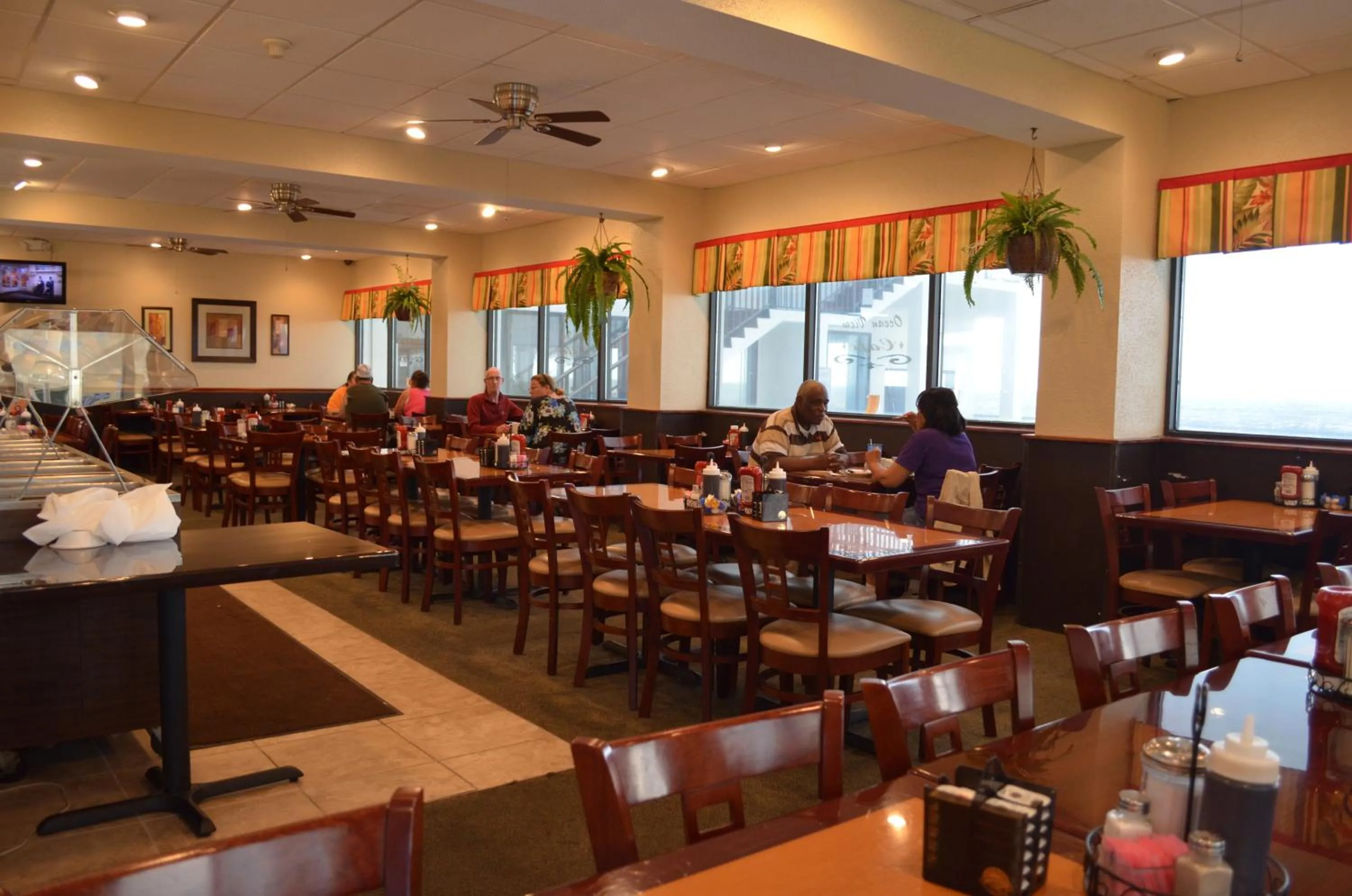 Restaurant/places to eat in Holiday Sands South