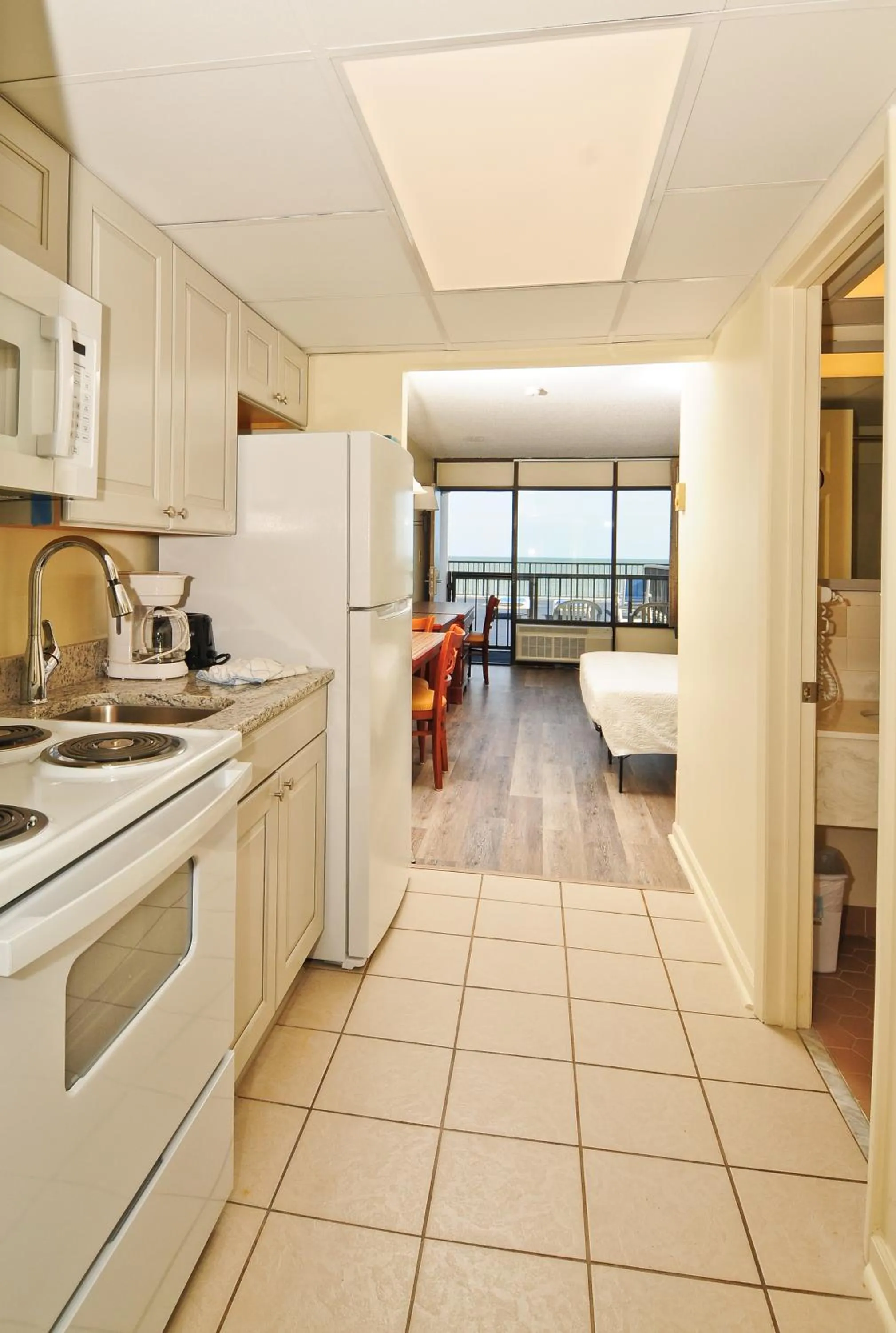 Kitchen or kitchenette in Holiday Sands South
