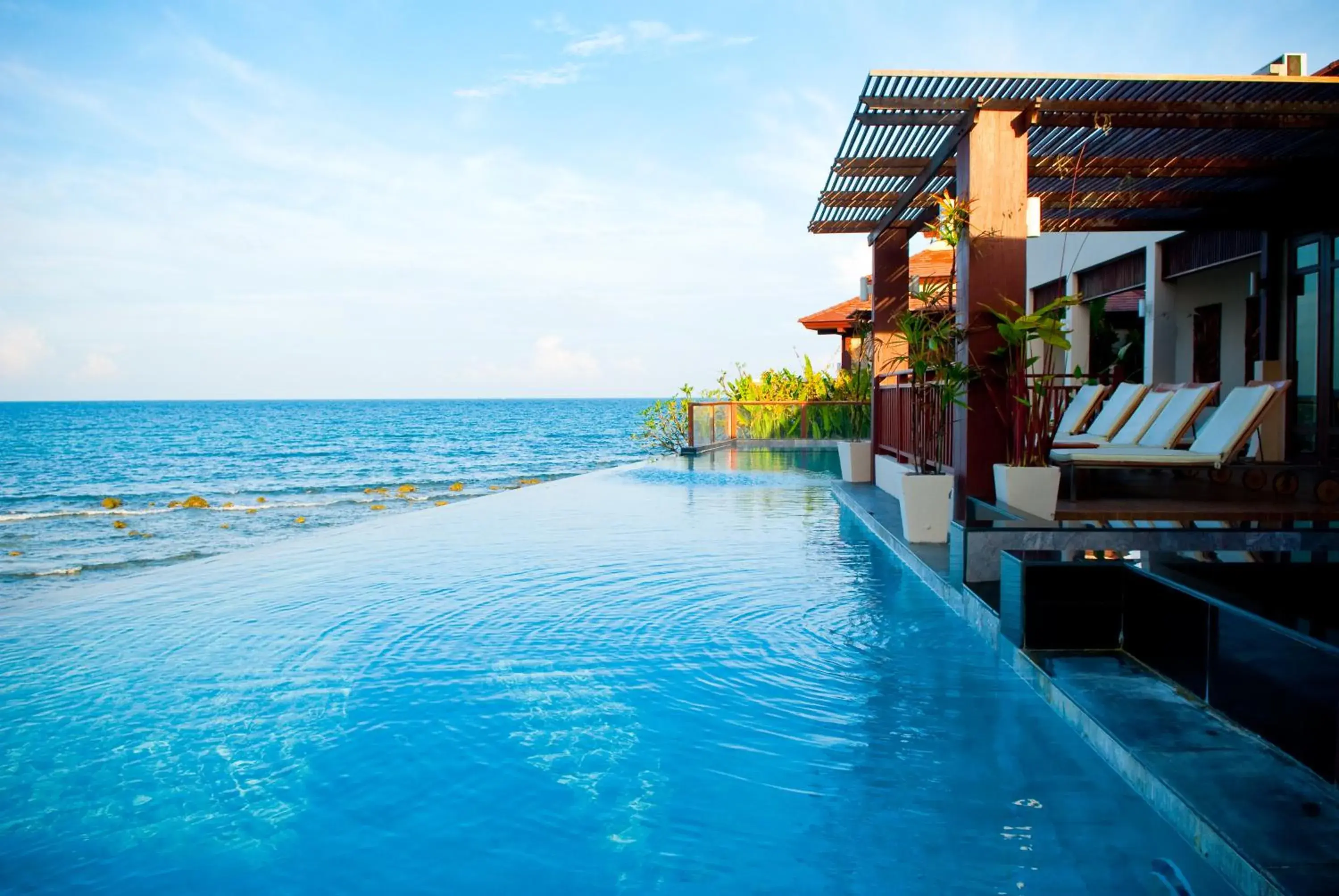 Pool view in The Sarann, Koh Samui - Suites & Villas Pool view in The Sarann, Koh Samui - Suites & Villas