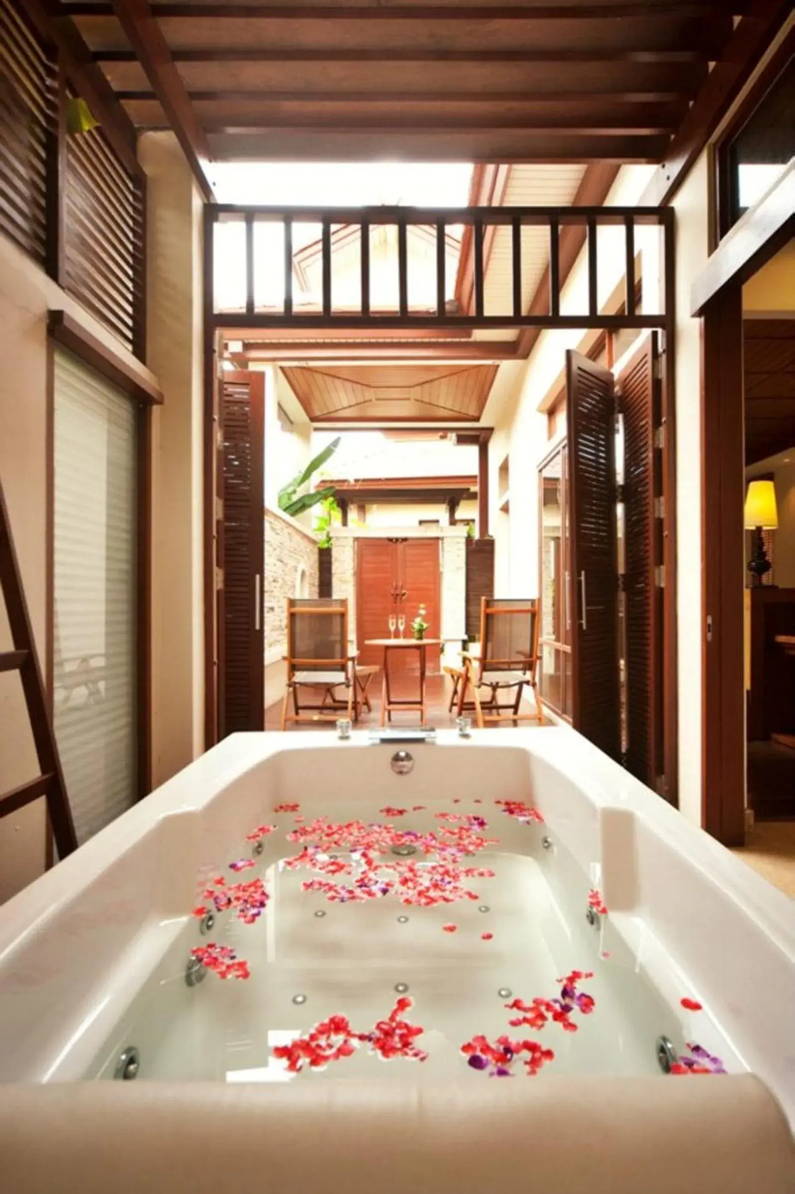 Spa and wellness centre/facilities in The Sarann, Koh Samui - Suites & Villas Spa and wellness centre/facilities in The Sarann, Koh Samui - Suites & Villas