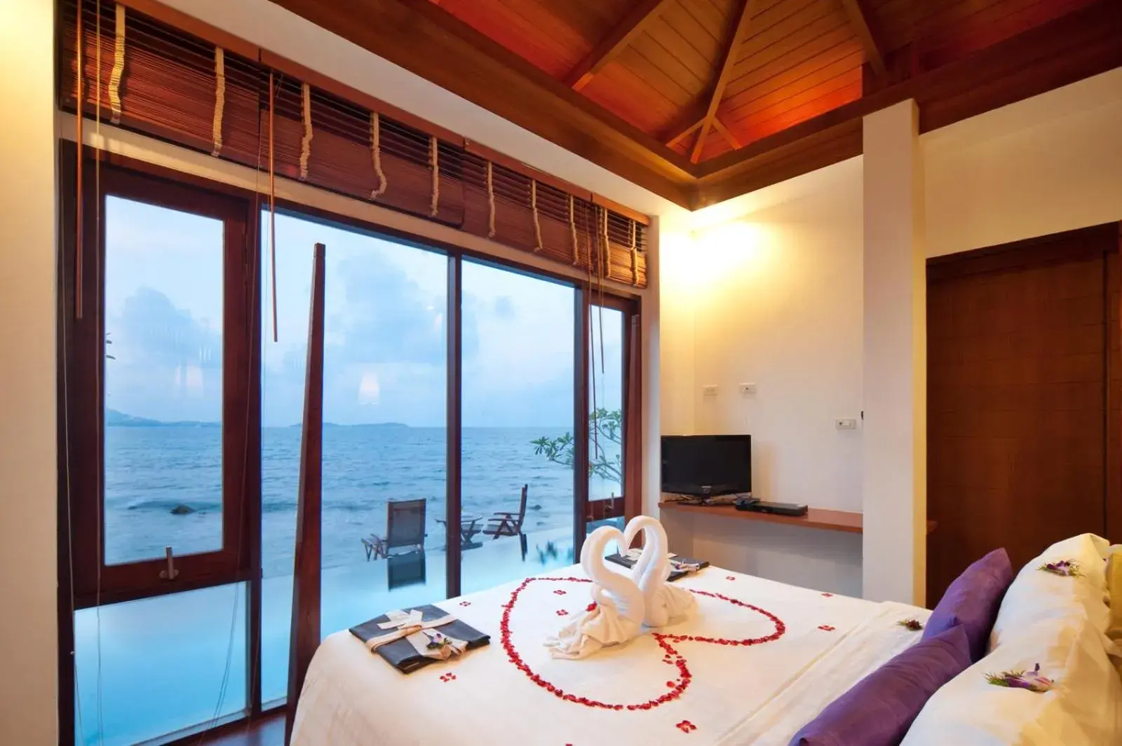 Bedroom, Bed in The Sarann, Koh Samui - Suites & Villas Bedroom, Bed in The Sarann, Koh Samui - Suites & Villas