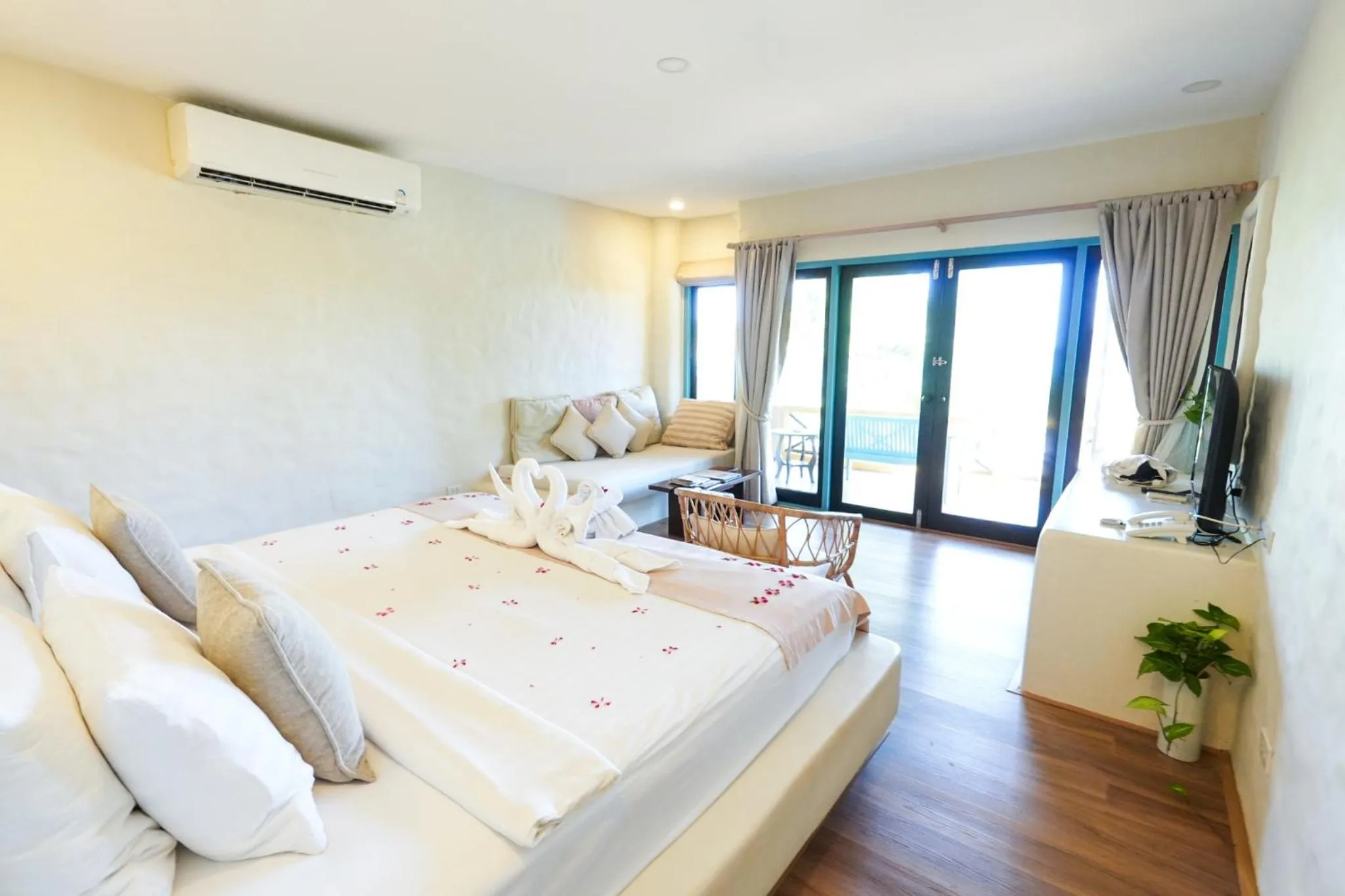 Bed in Vacation Village Phra Nang Lanta - SHA Extra Plus