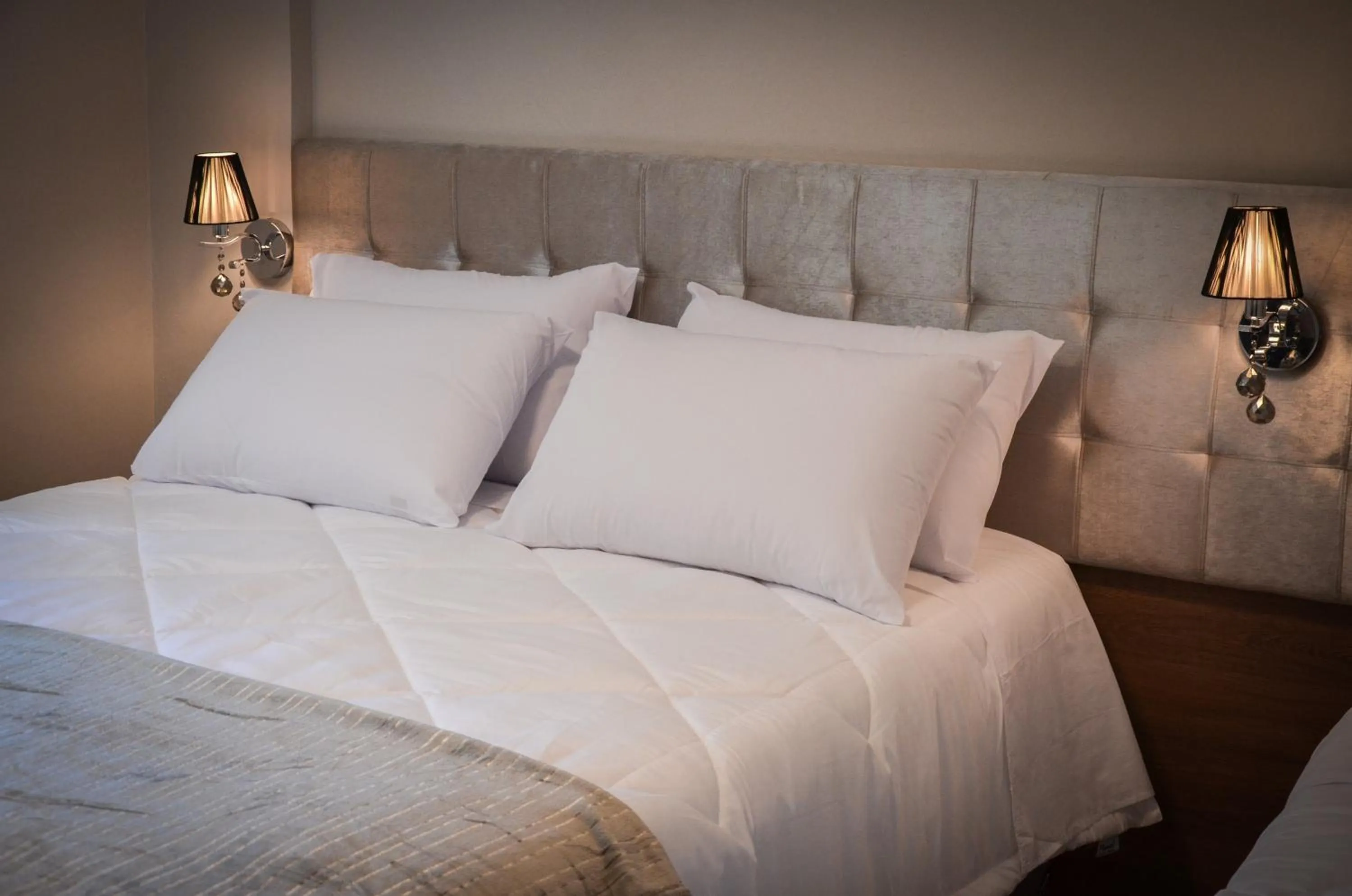 Bedroom, Bed in Viena Flats