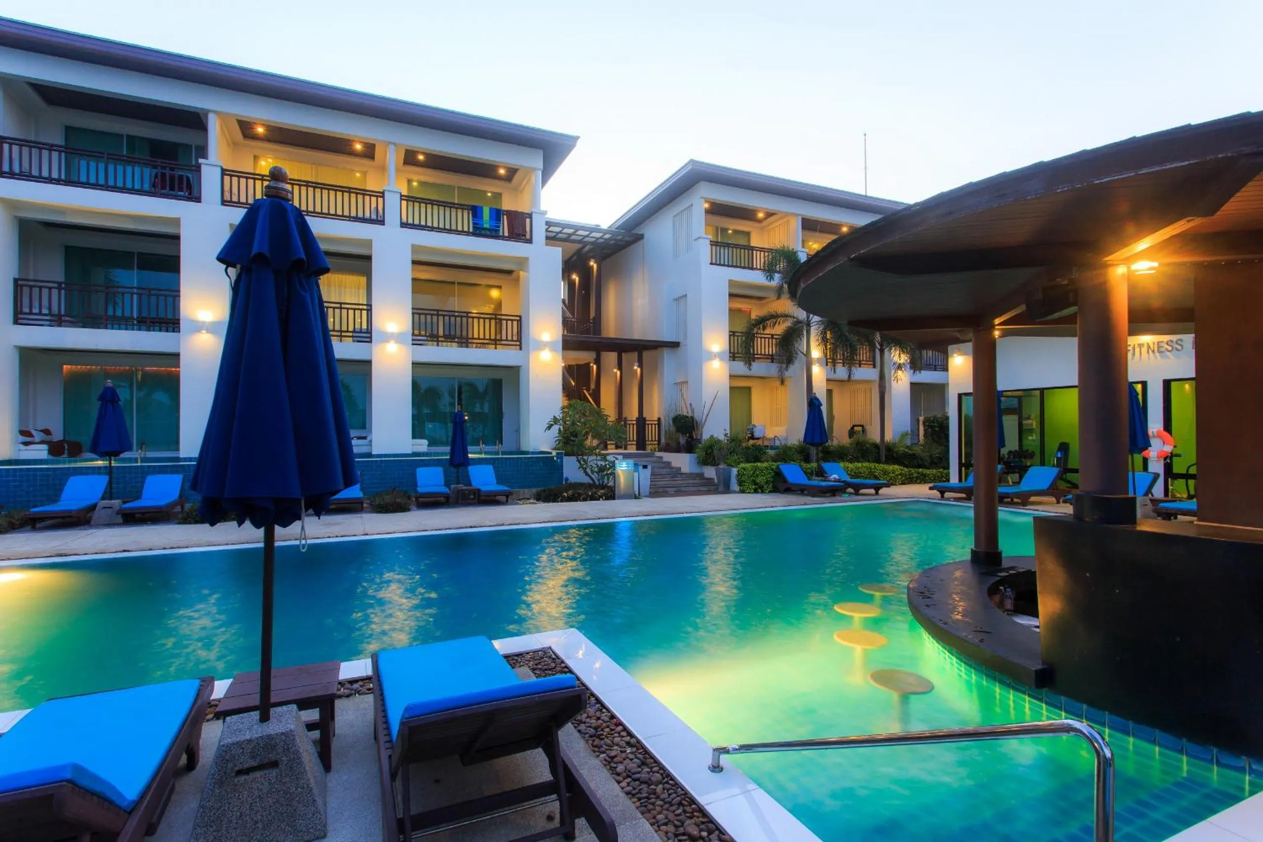 Swimming pool in Samui Resotel Beach Resort