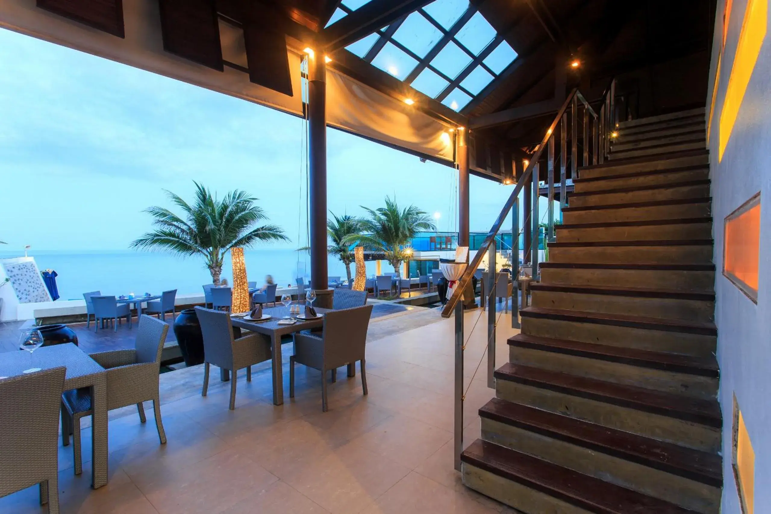 Restaurant/places to eat in Samui Resotel Beach Resort Restaurant/places to eat in Samui Resotel Beach Resort