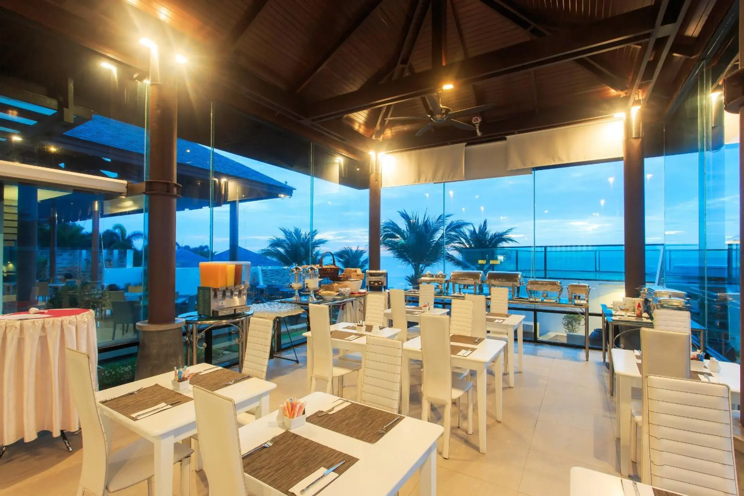 Restaurant/places to eat in Samui Resotel Beach Resort Restaurant/places to eat in Samui Resotel Beach Resort