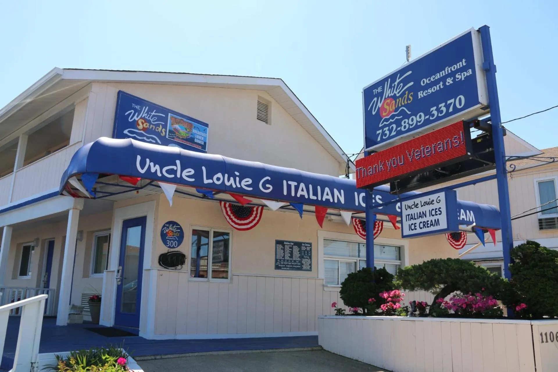 On-site shops in The White Sands Resort and Spa