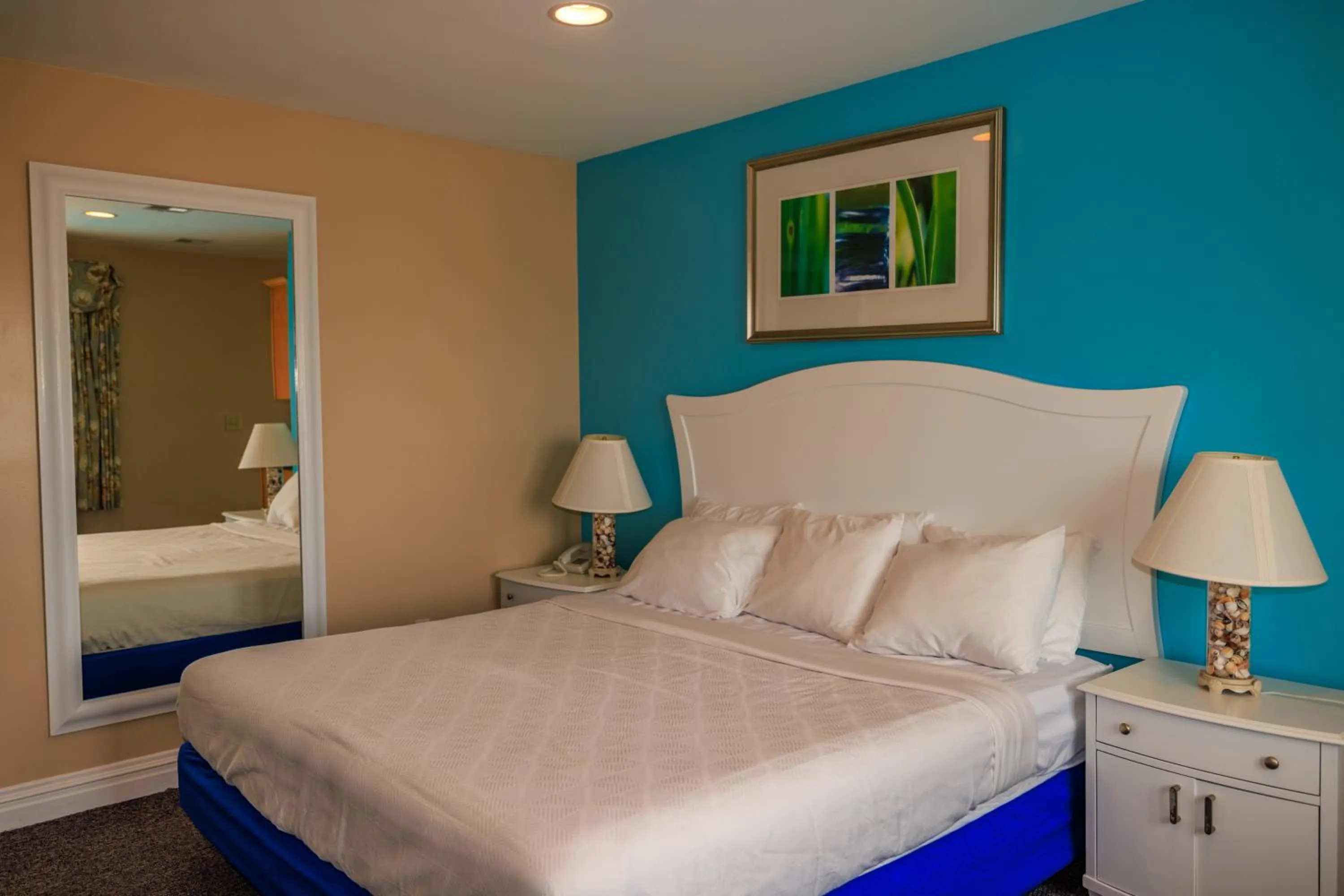 Bed in The White Sands Resort and Spa