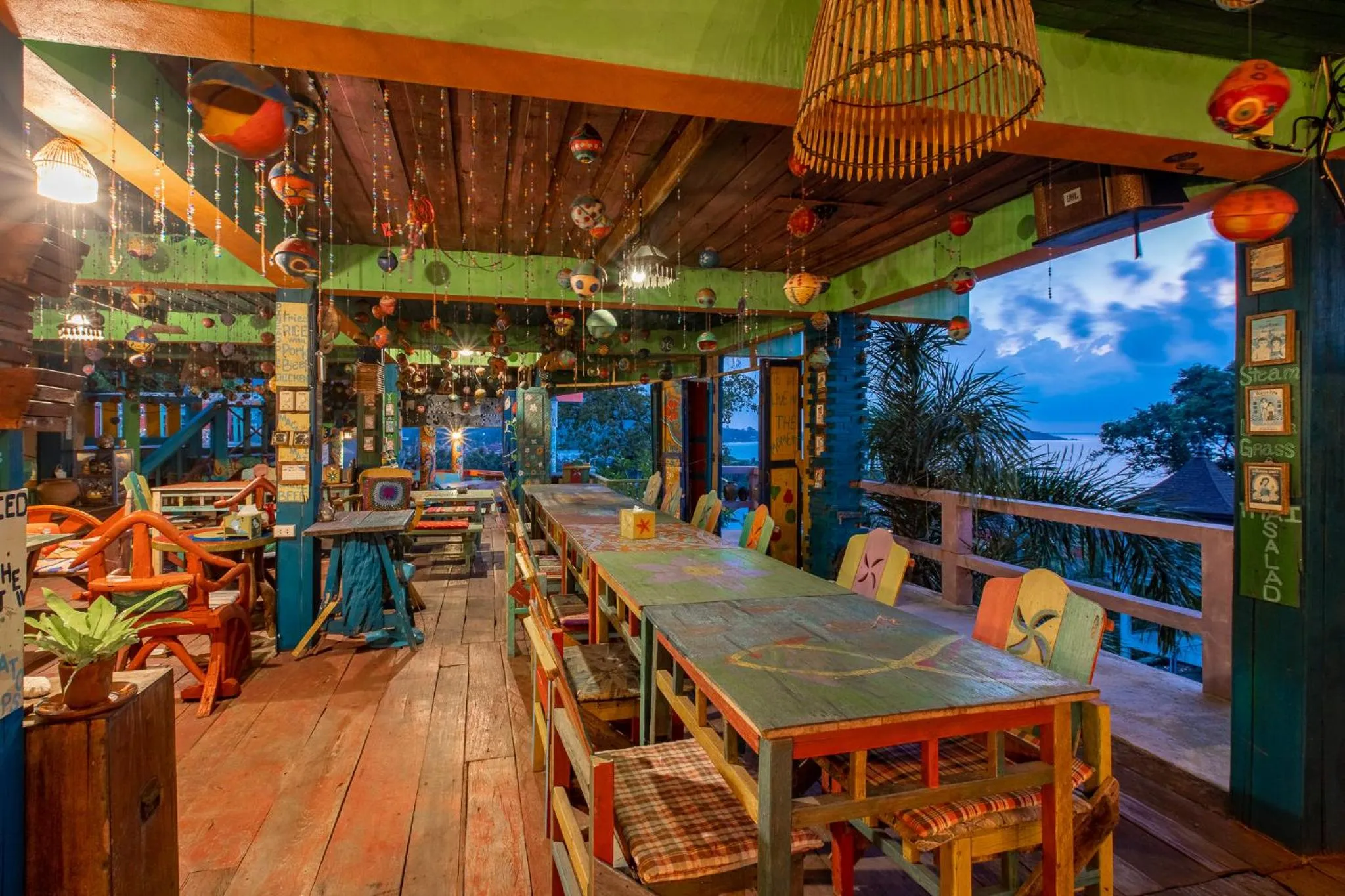 Restaurant/places to eat in Varinda Resort