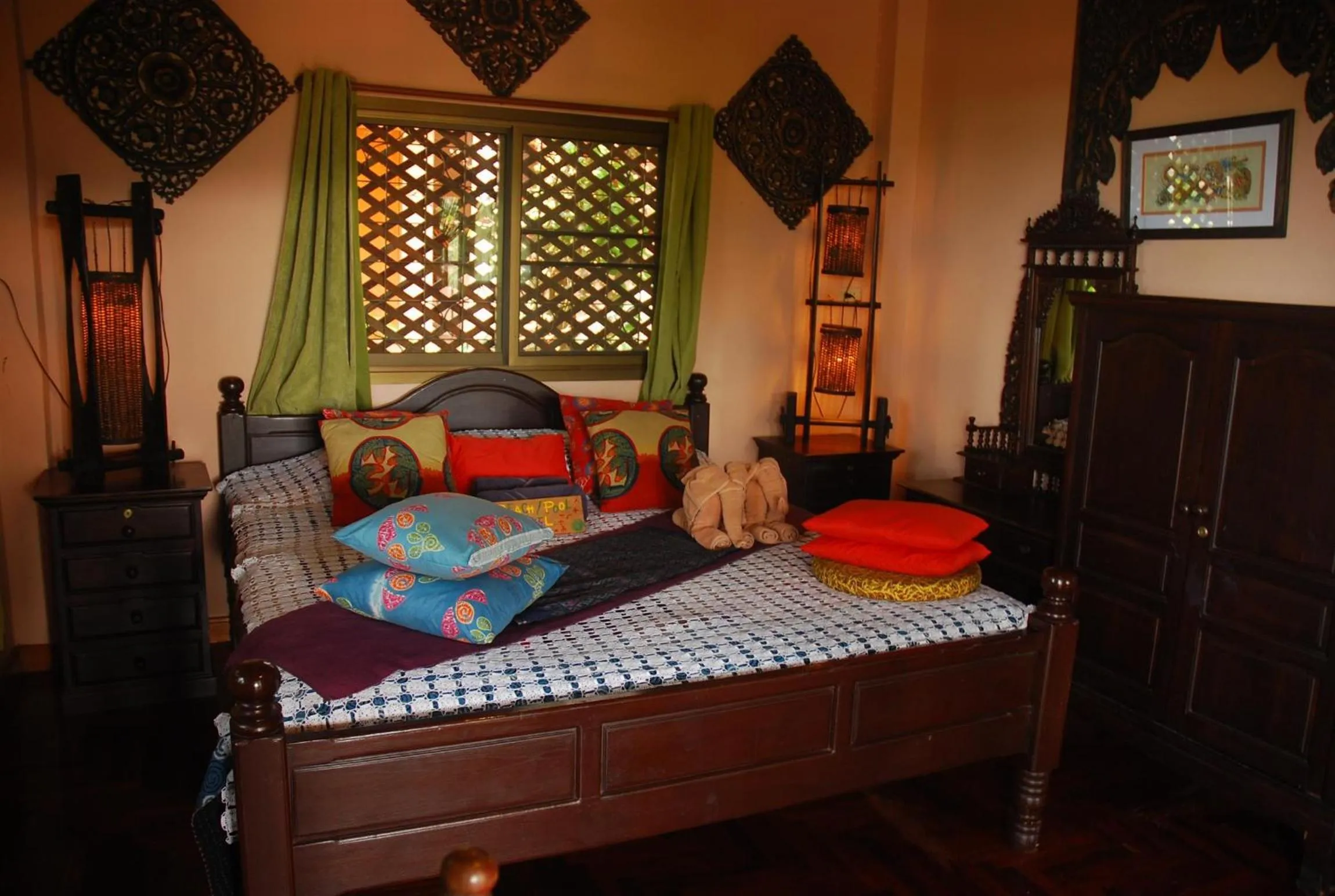 Bed in Varinda Resort