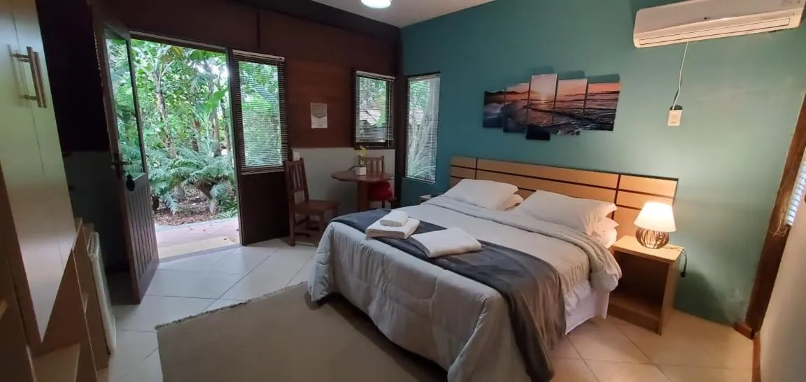 Photo of the whole room, Bed in Stolz Chales