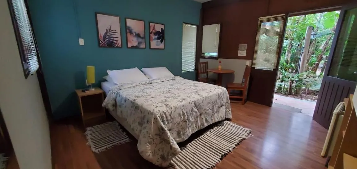 Photo of the whole room, Bed in Stolz Chales