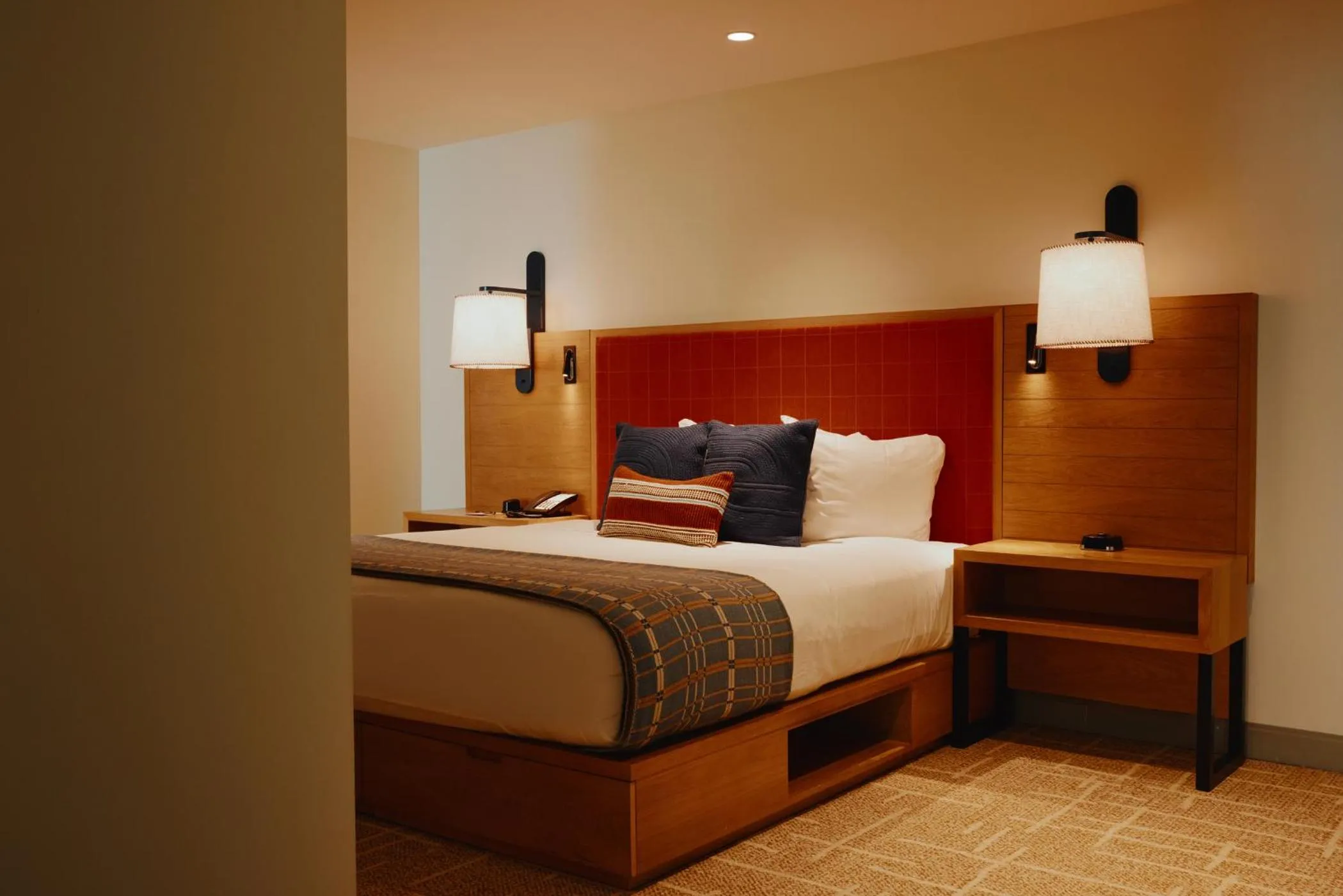 Bedroom, Bed in Limelight Hotel Ketchum