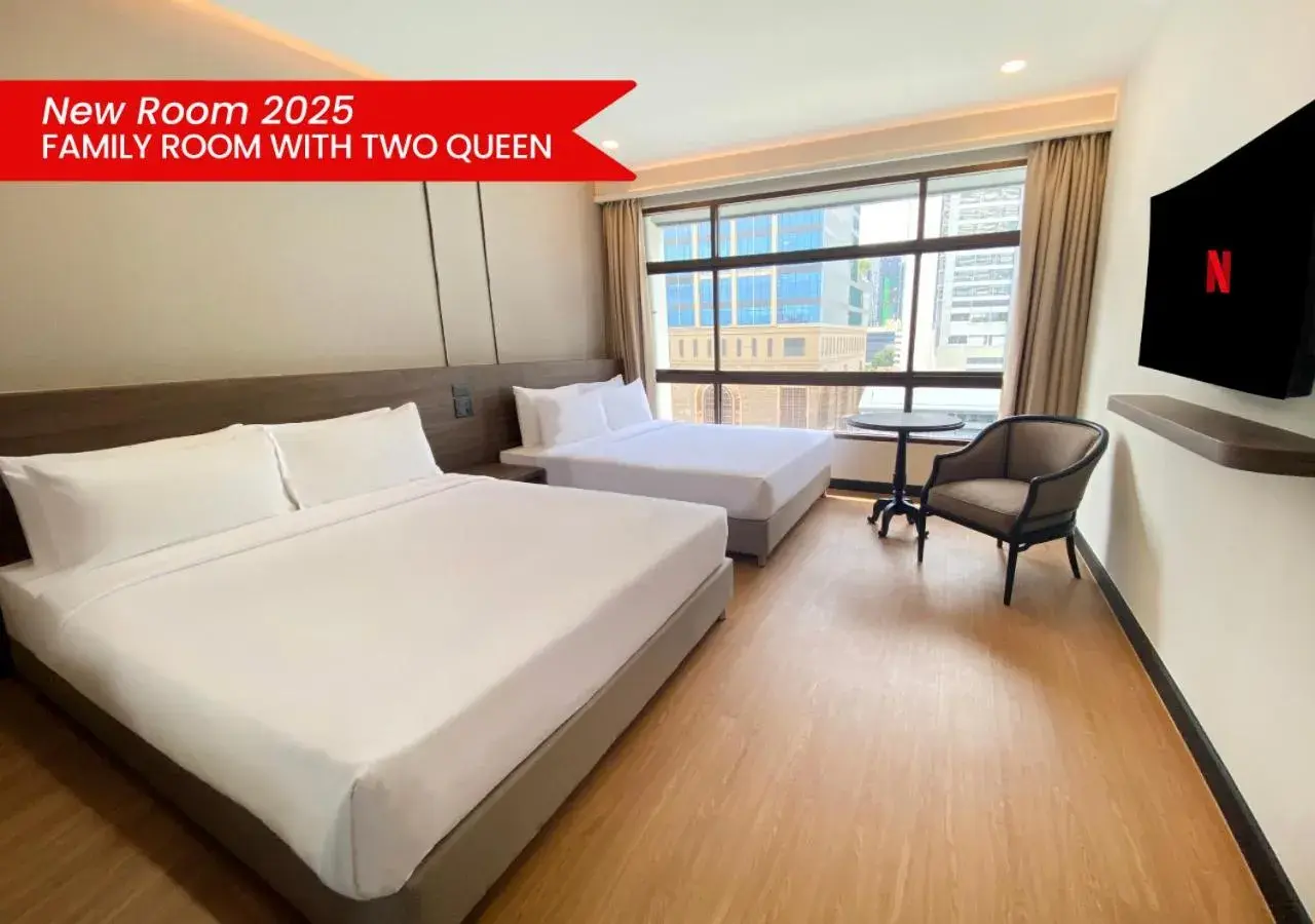 Bedroom, Bed in Pinnacle Lumpinee Park Hotel Bedroom, Bed in Pinnacle Lumpinee Park Hotel