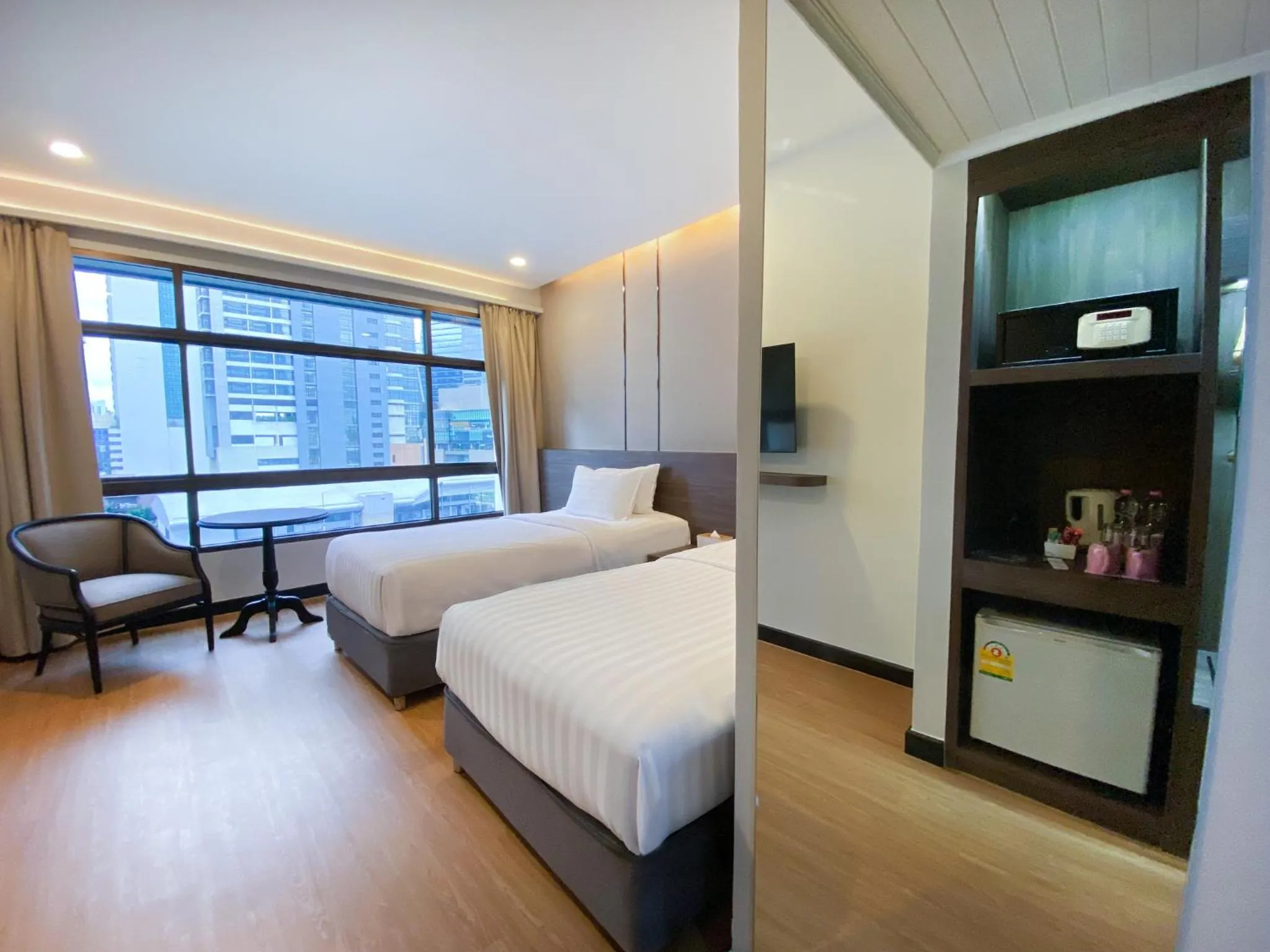 Bedroom, Bed in Pinnacle Lumpinee Park Hotel