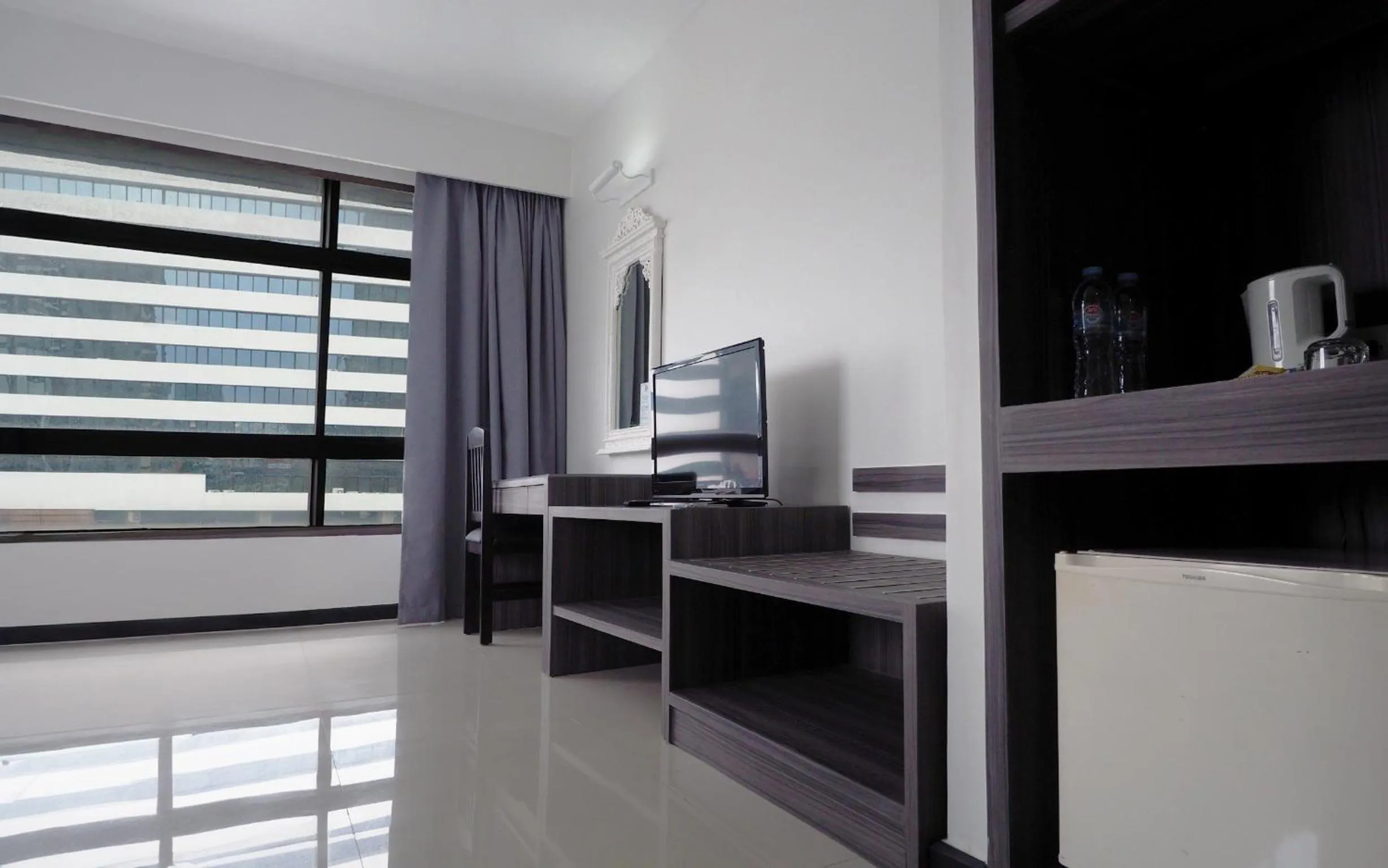Bedroom, Bed in Pinnacle Lumpinee Park Hotel