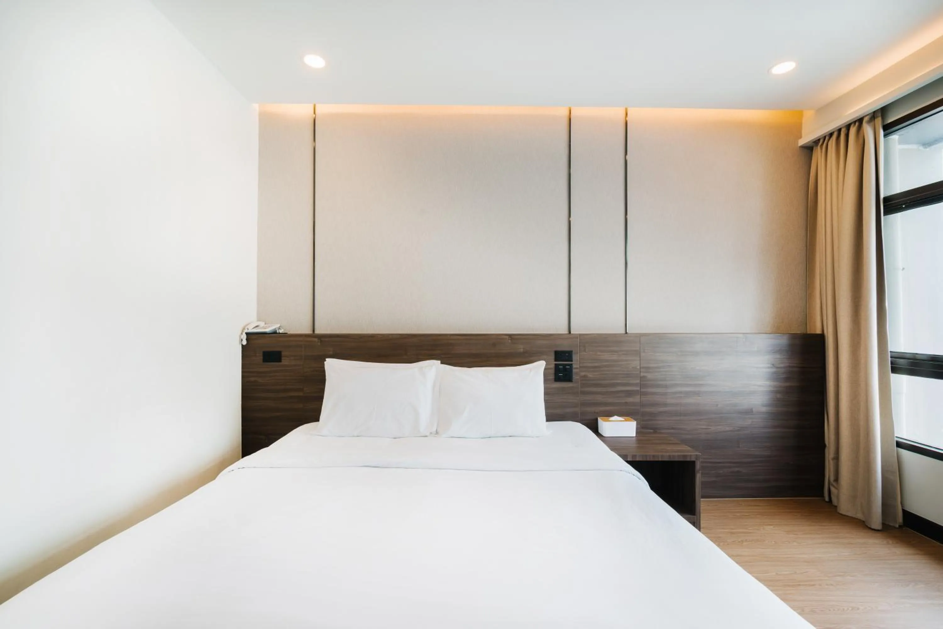 Bedroom, Bed in Pinnacle Lumpini Park Hotel