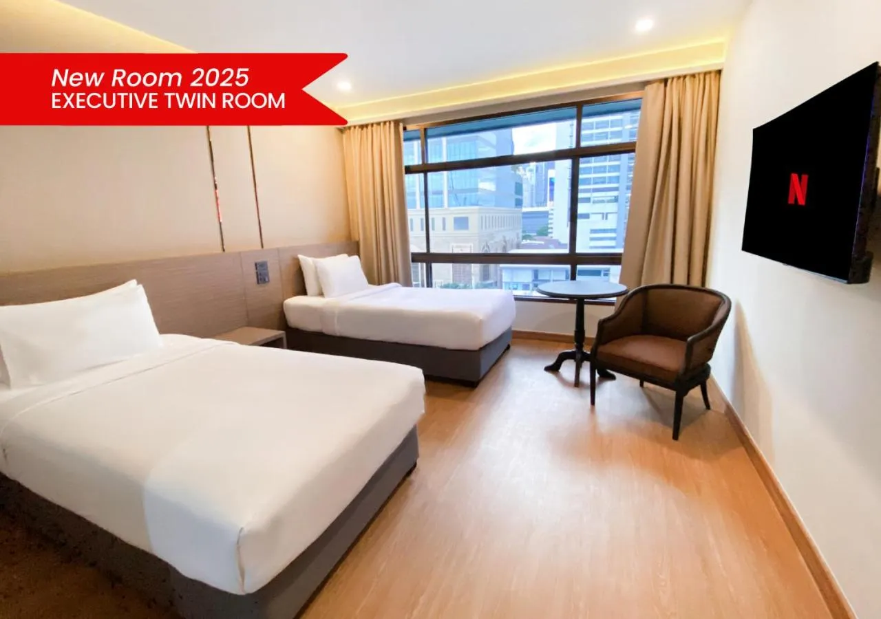 Bedroom, Bed in Pinnacle Lumpinee Park Hotel