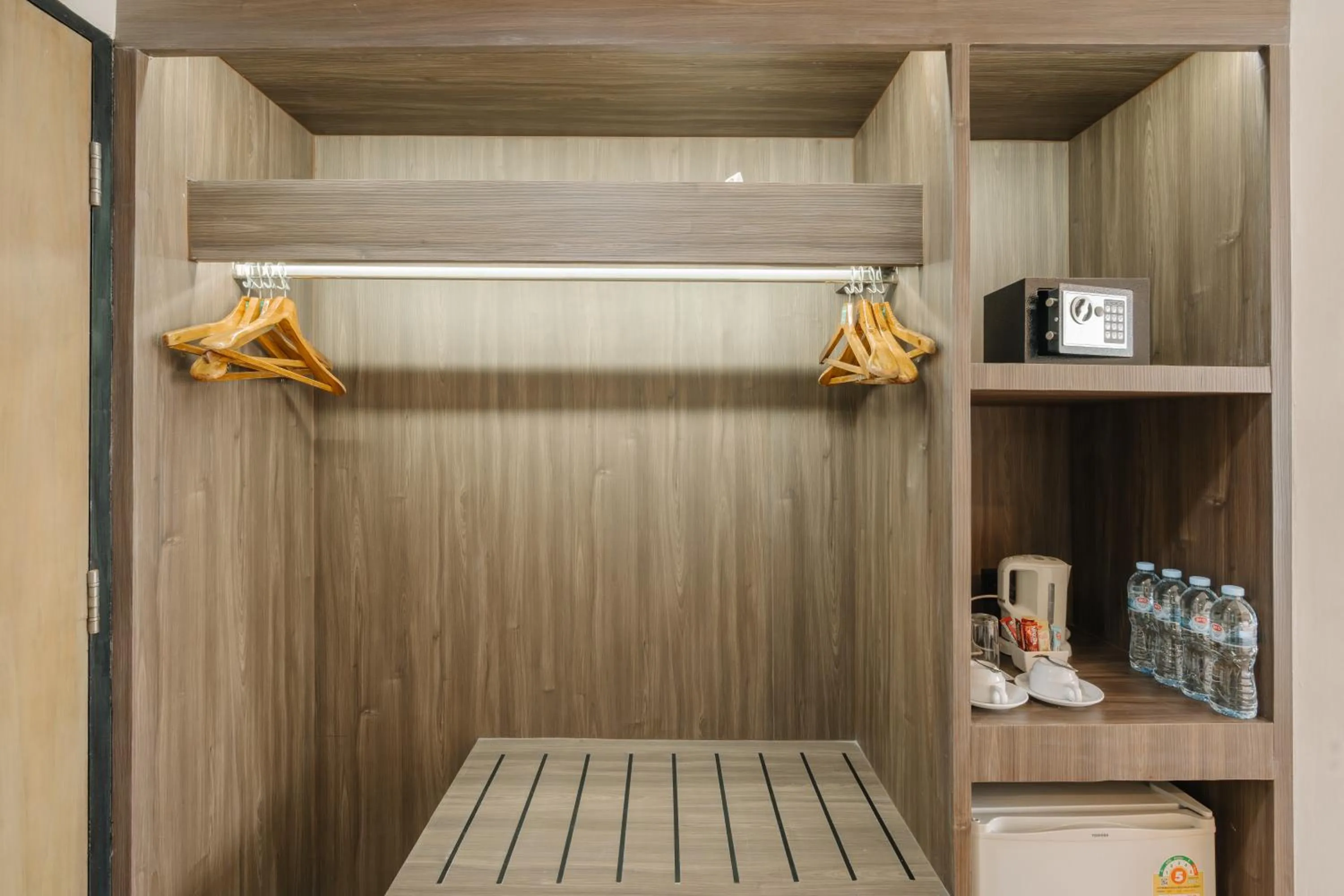 safe in Pinnacle Lumpini Park Hotel