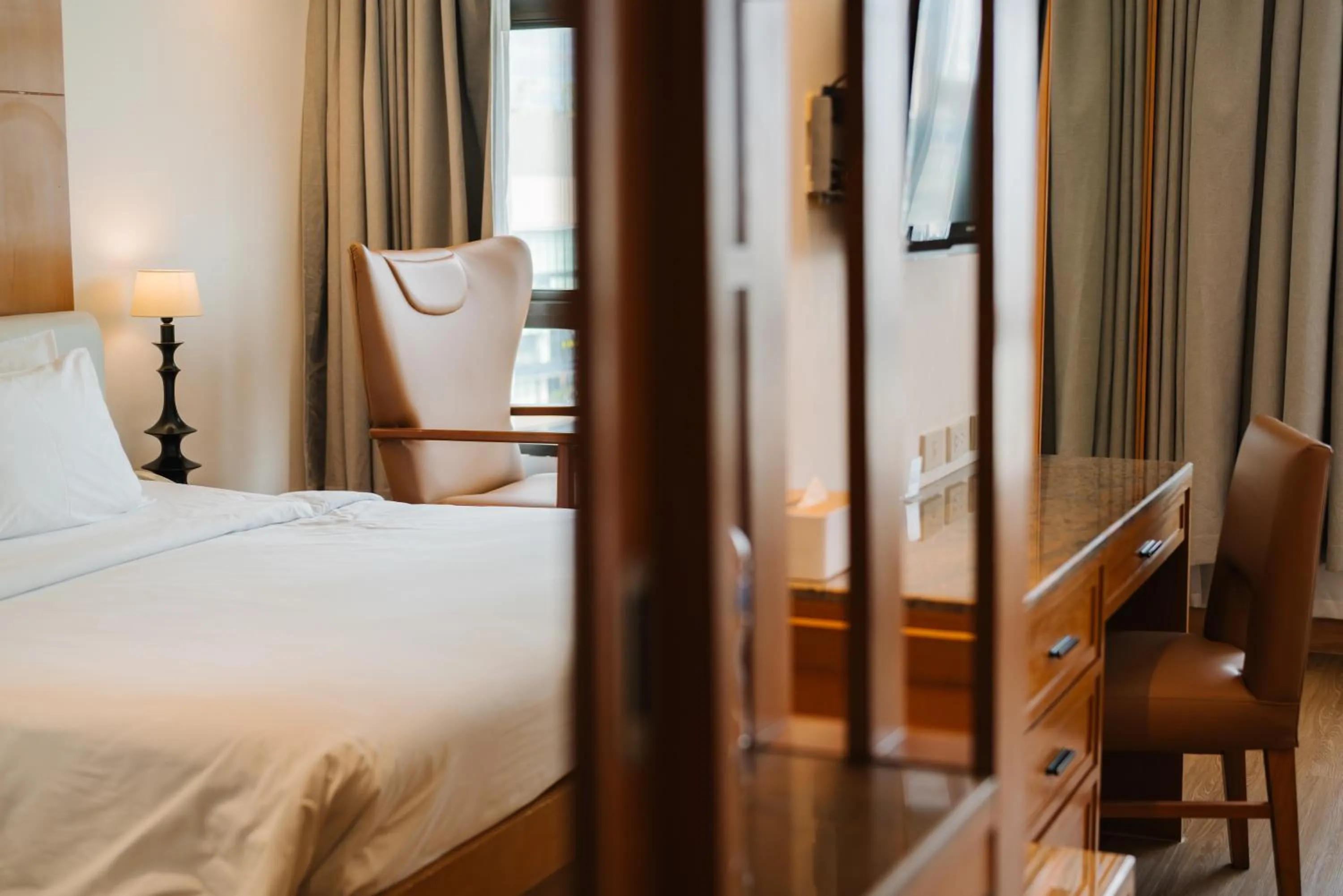 Photo of the whole room, Bed in Pinnacle Lumpini Park Hotel