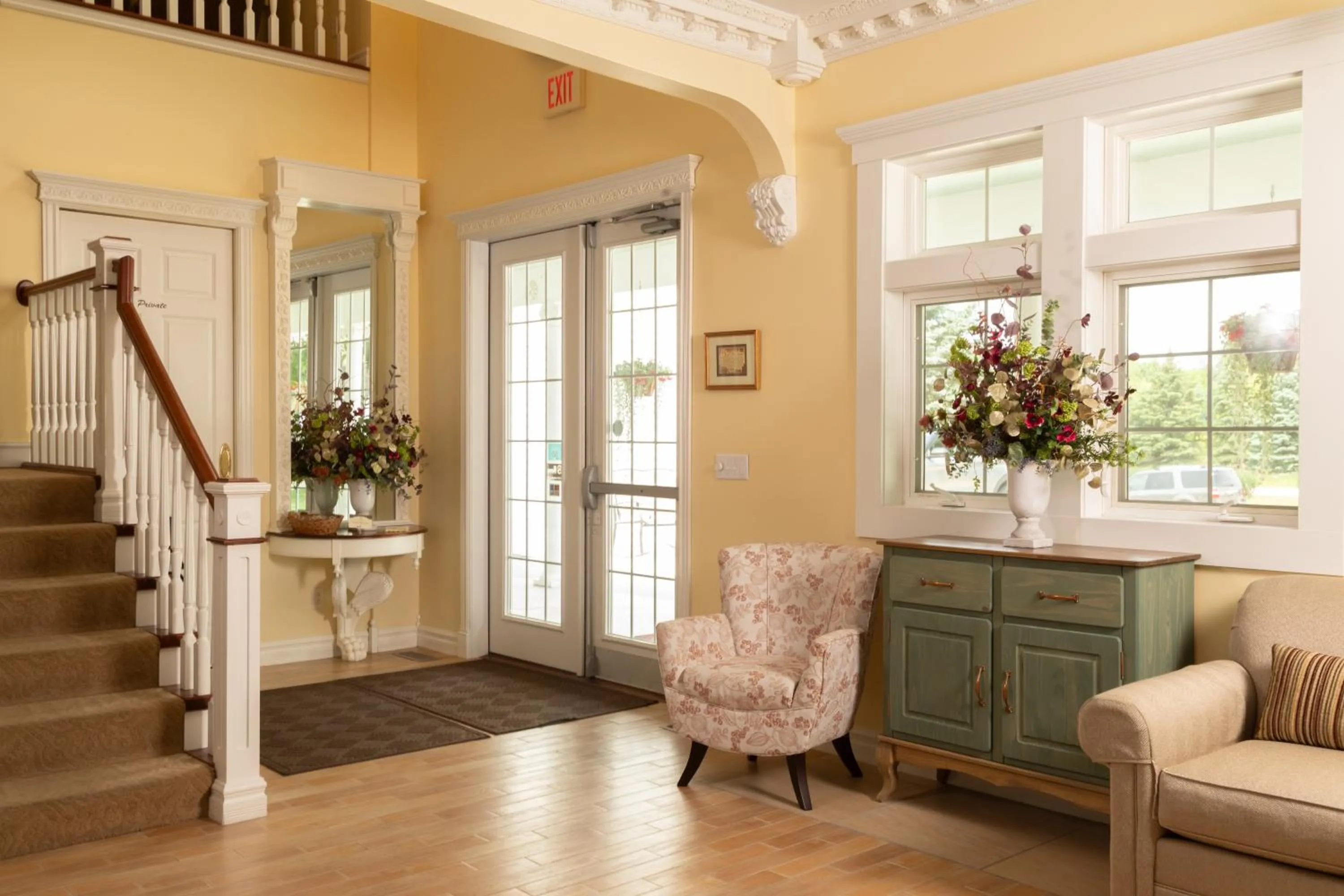 Facade/entrance in The Oakwood Inn Okoboji