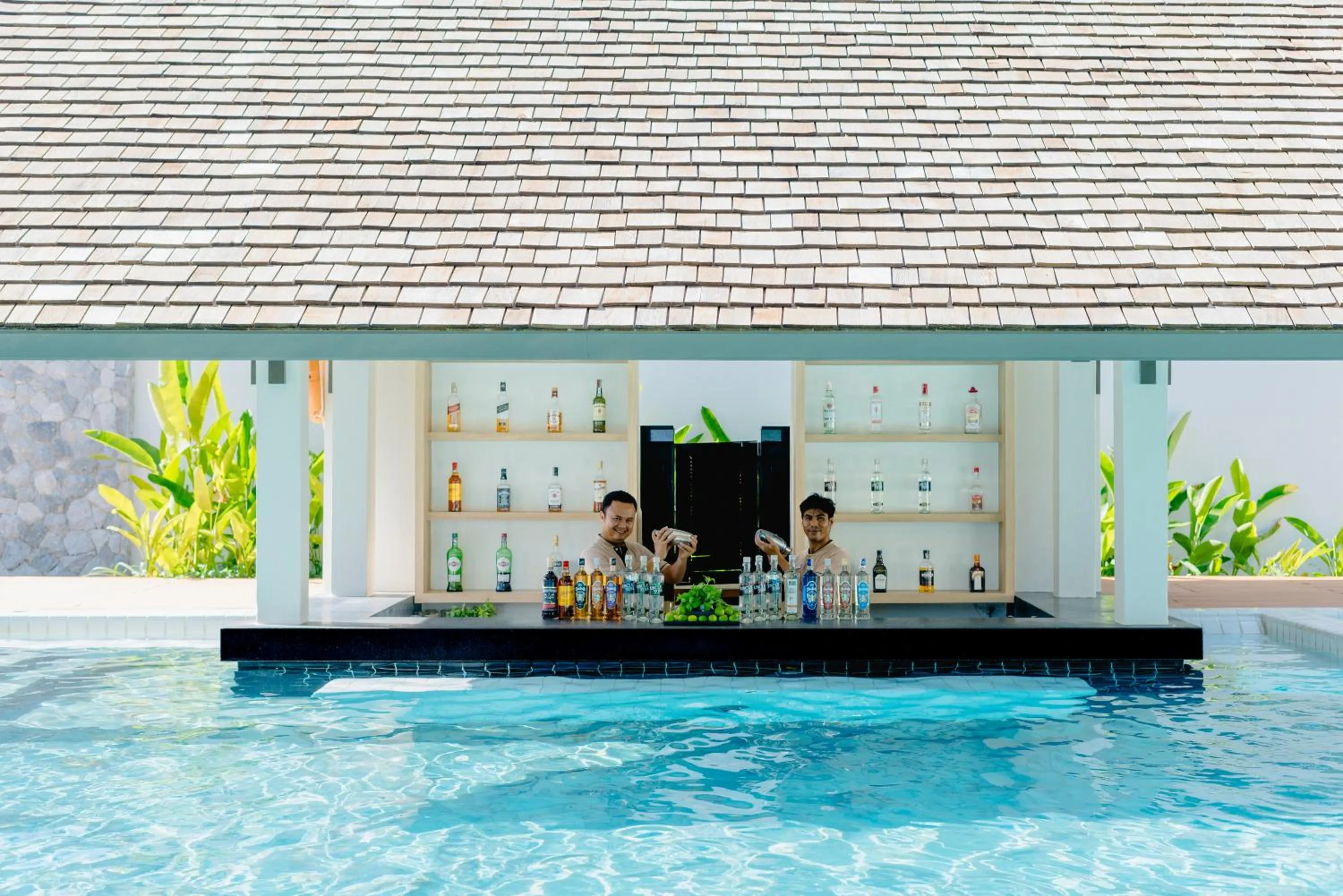 Lounge or bar in Bhu Nga Thani Resort & Villas Railay