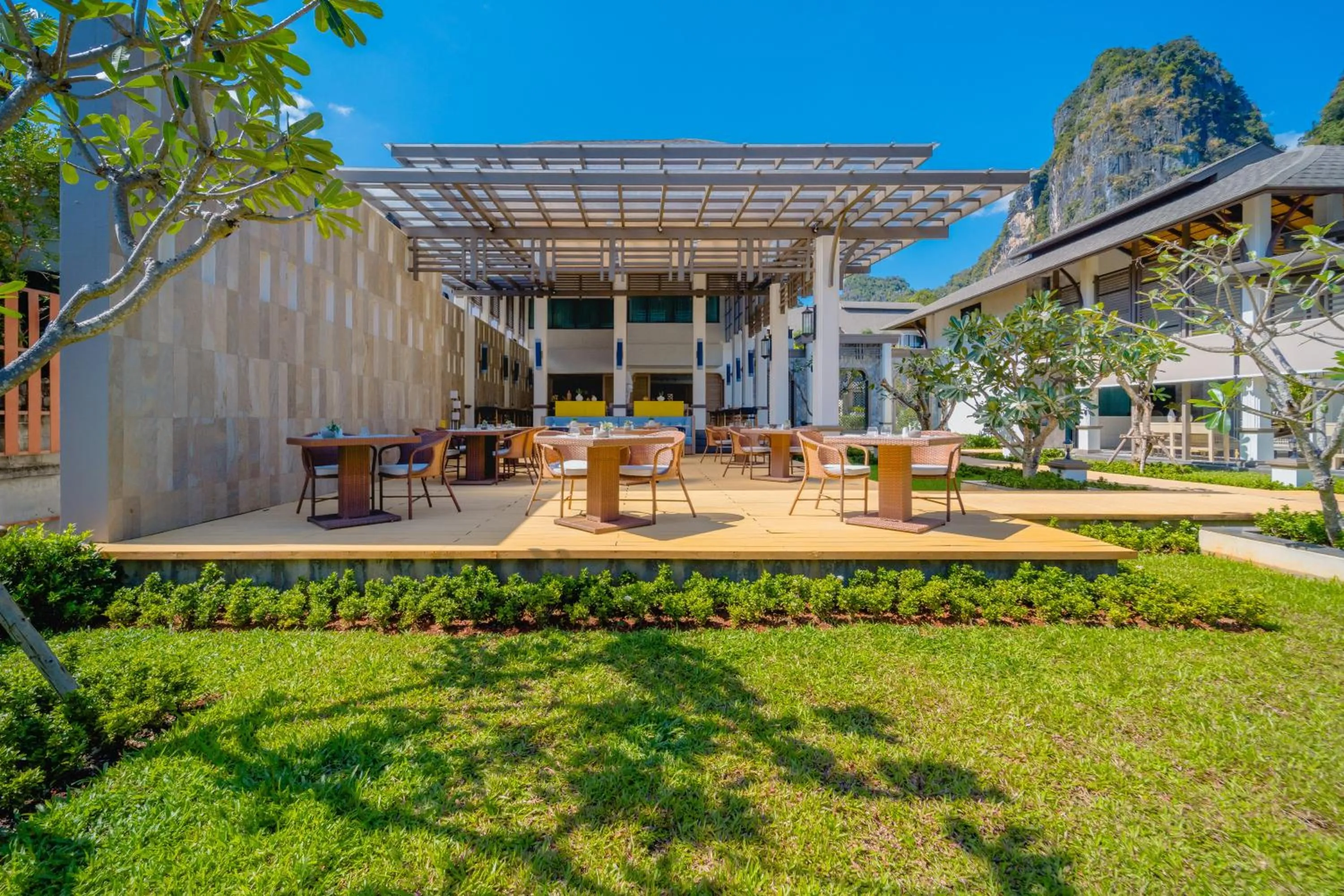 Restaurant/places to eat in Bhu Nga Thani Resort & Villas Railay