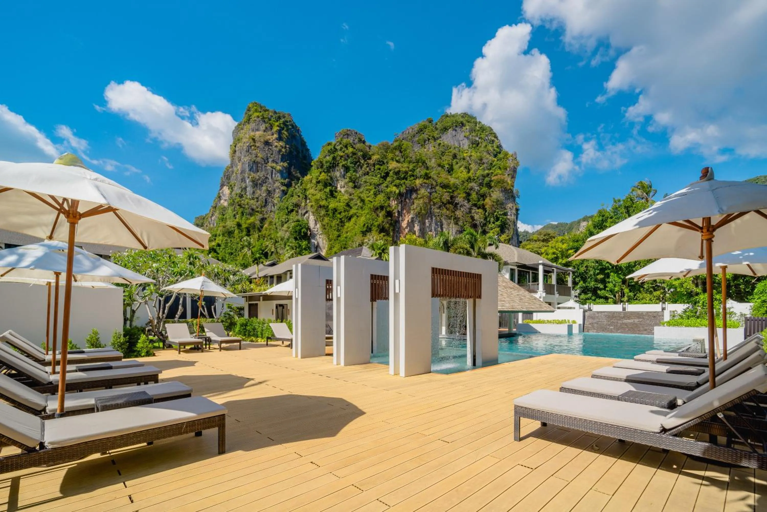 Swimming pool in Bhu Nga Thani Resort & Villas Railay