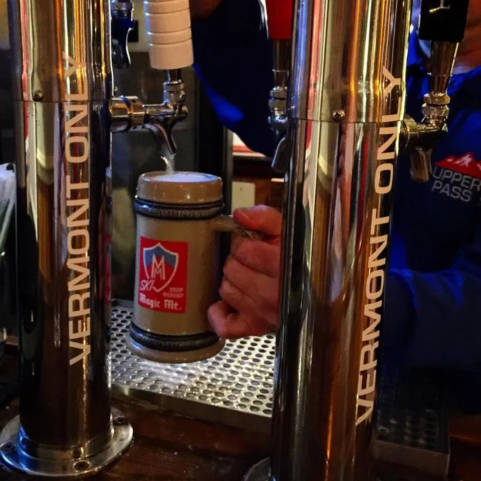 Alcoholic drinks in The Upper Pass Lodge