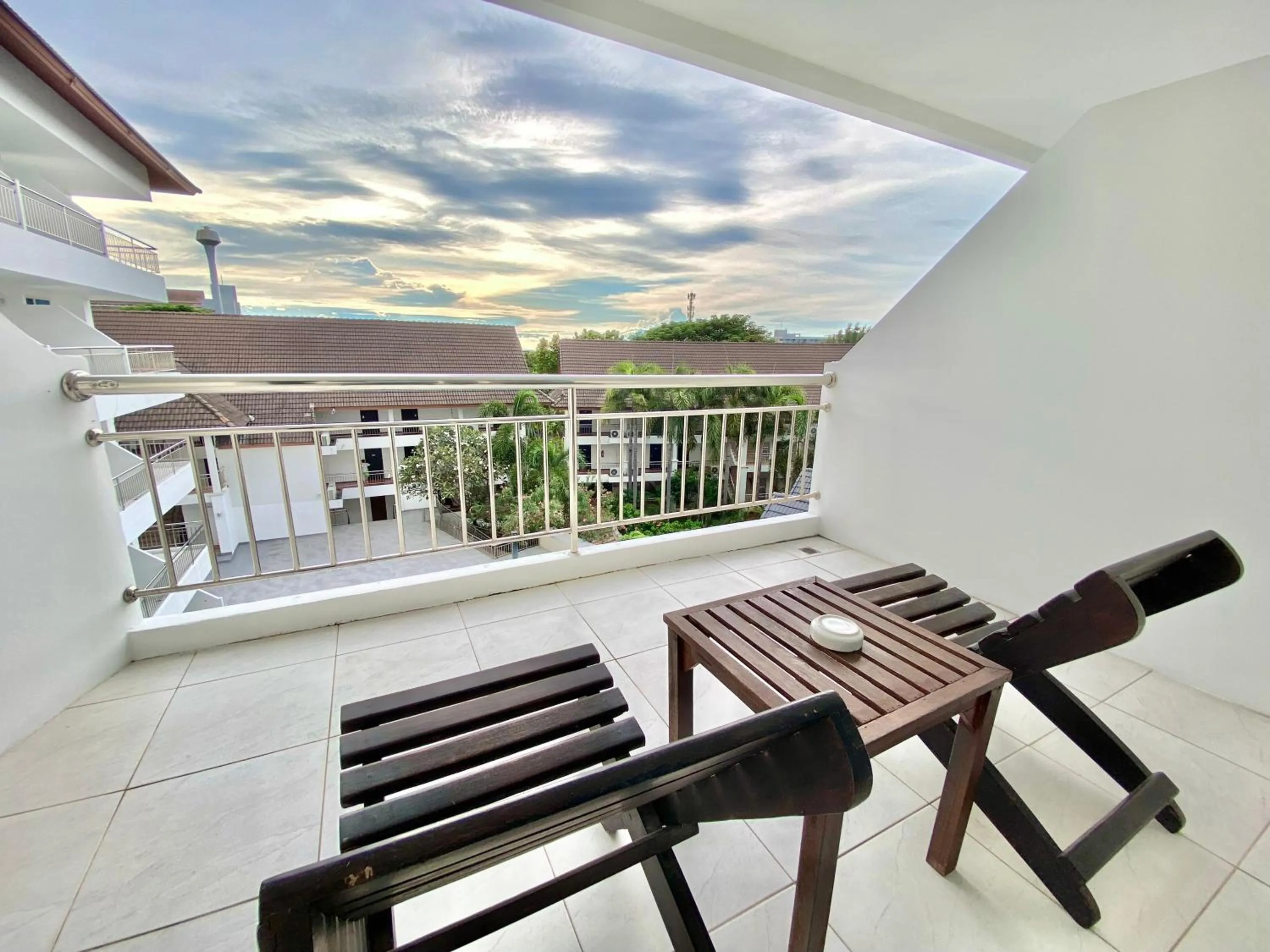 Balcony/Terrace in Pinnacle Grand Jomtien Resort and Beach Club