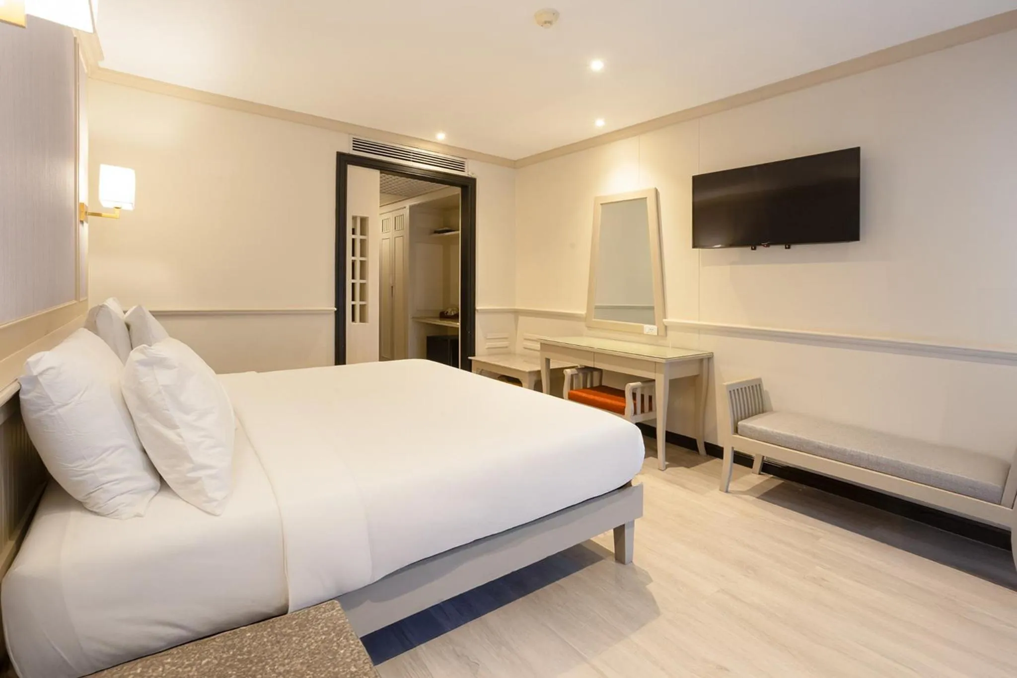 Bedroom, Bed in Pinnacle Grand Jomtien Resort and Beach Club
