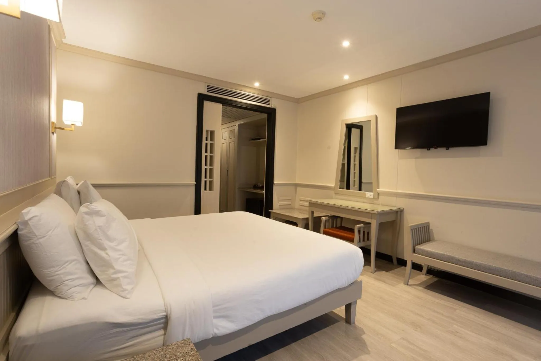 Bedroom, Bed in Pinnacle Grand Jomtien Resort and Beach Club