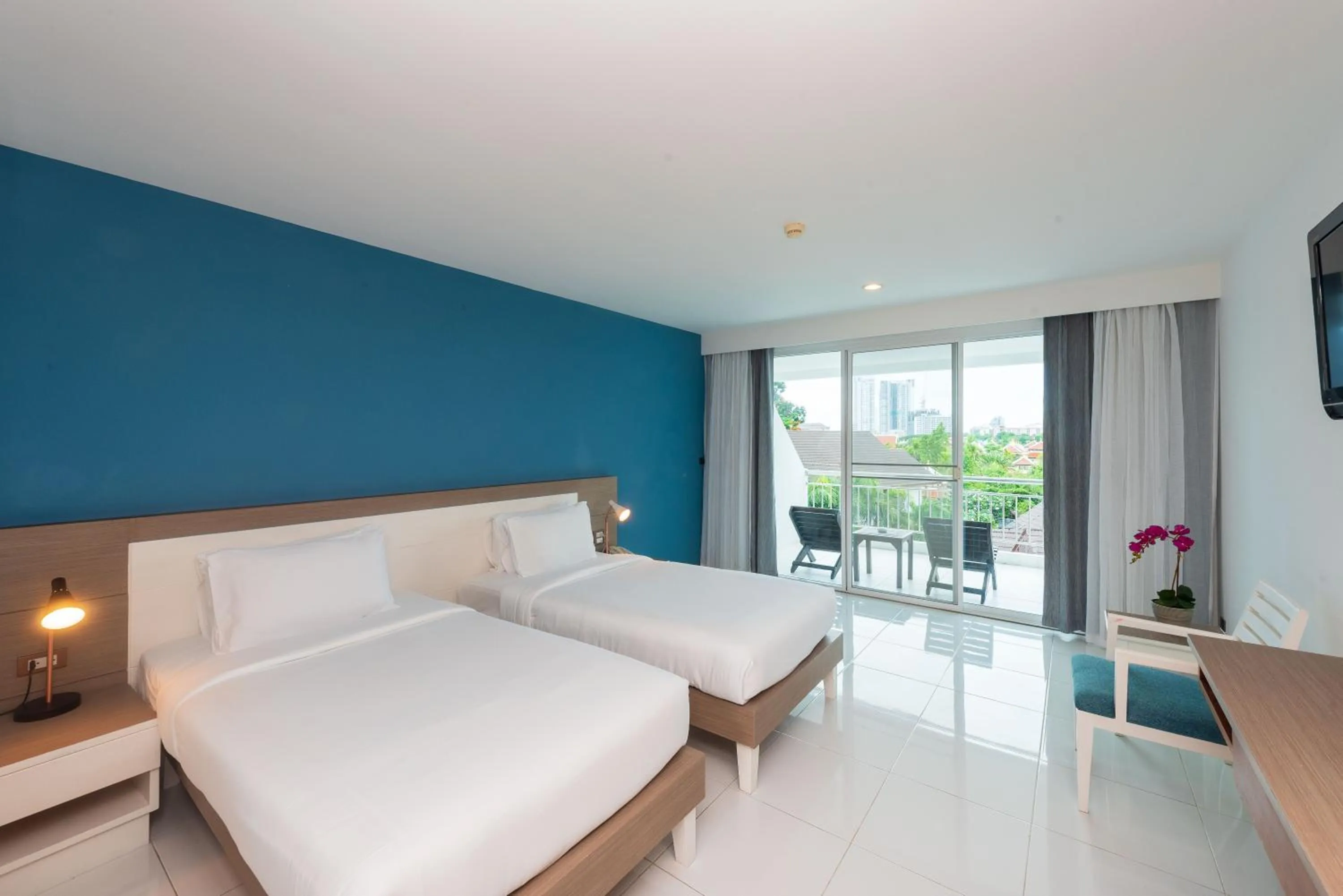 Bedroom, Bed in Pinnacle Grand Jomtien Resort and Beach Club
