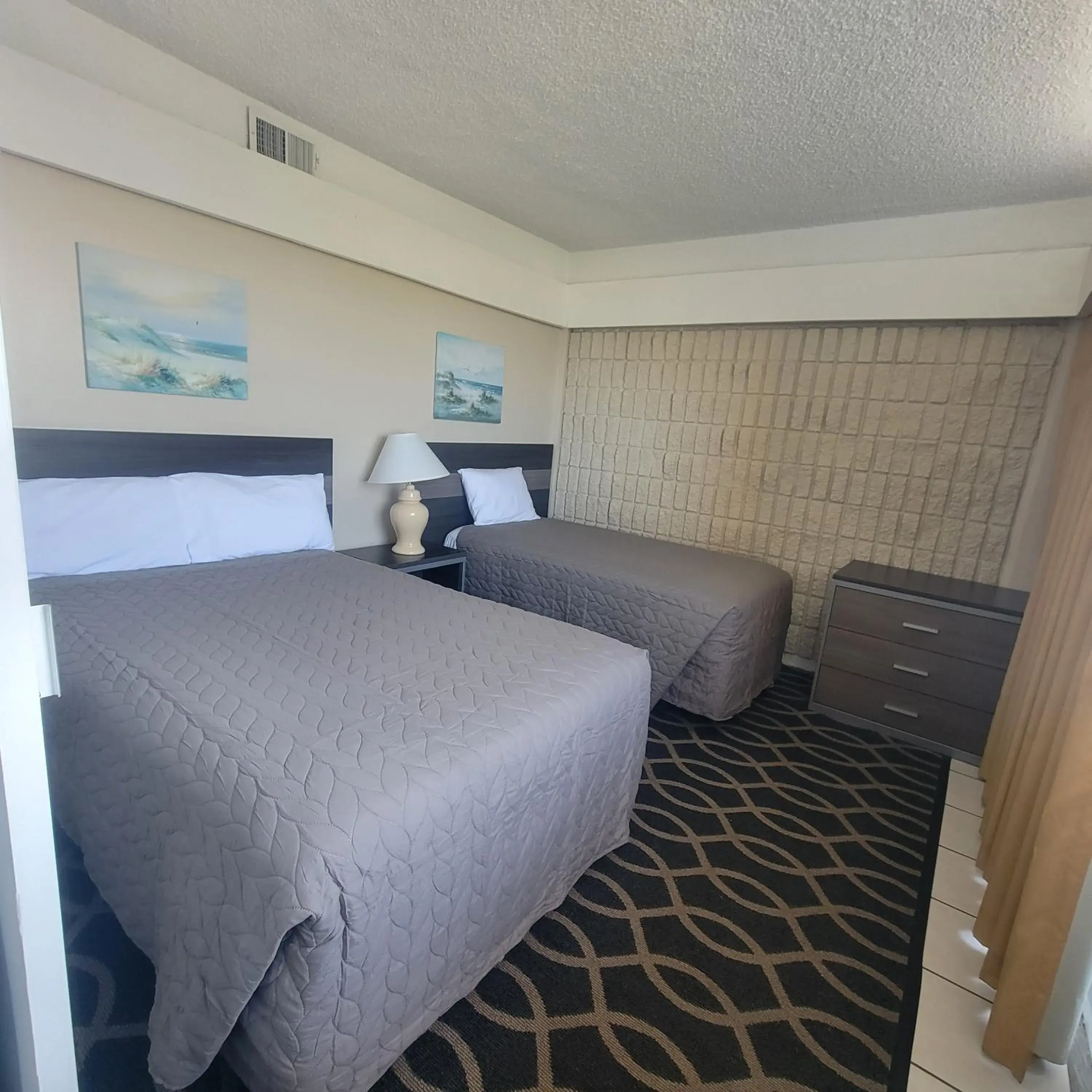 Bedroom, Bed in Padre South Hotel On The Beach Bedroom, Bed in Padre South Hotel On The Beach