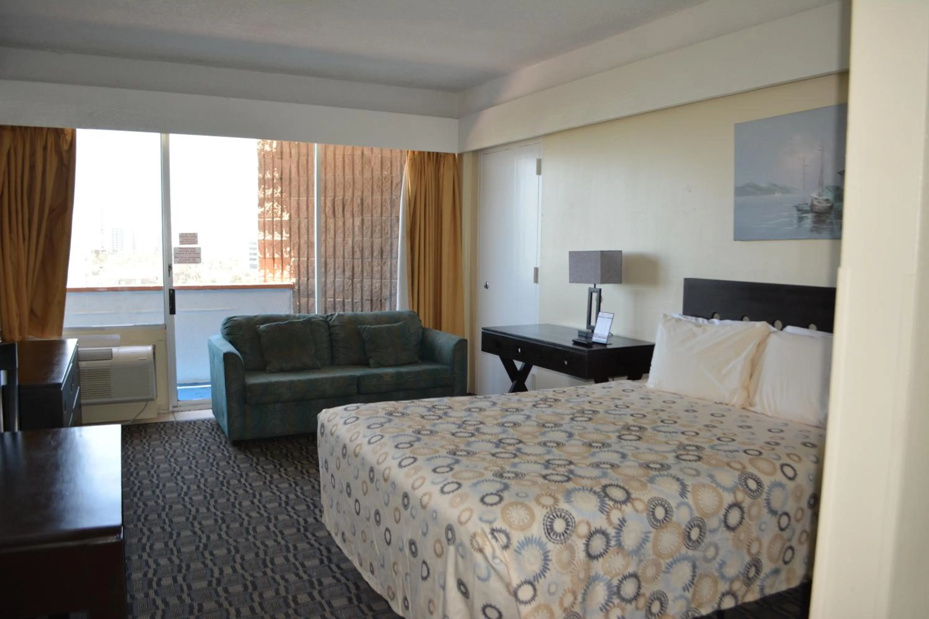 Bed in Padre South Hotel On The Beach