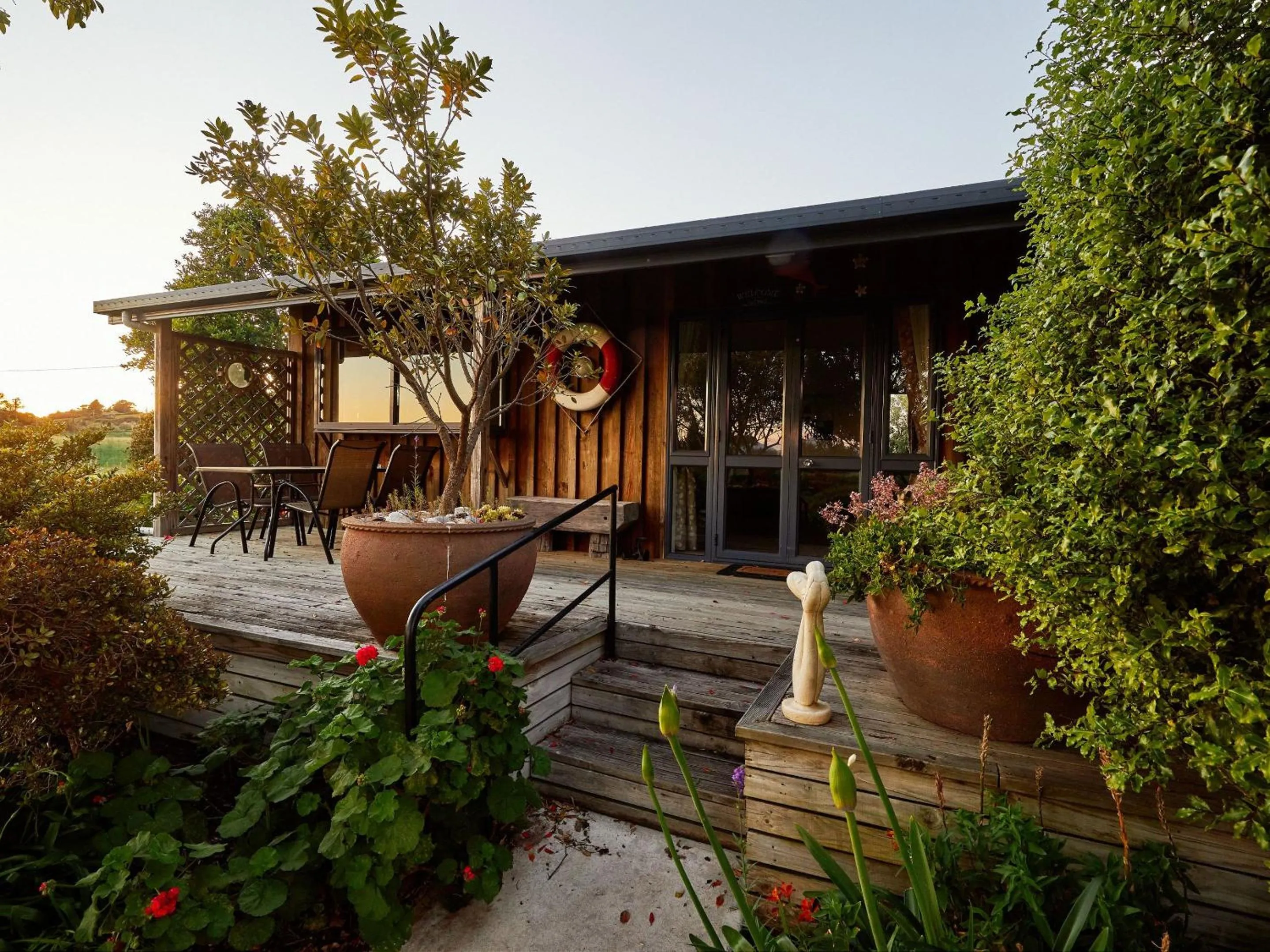 Patio in Barnacle Bills