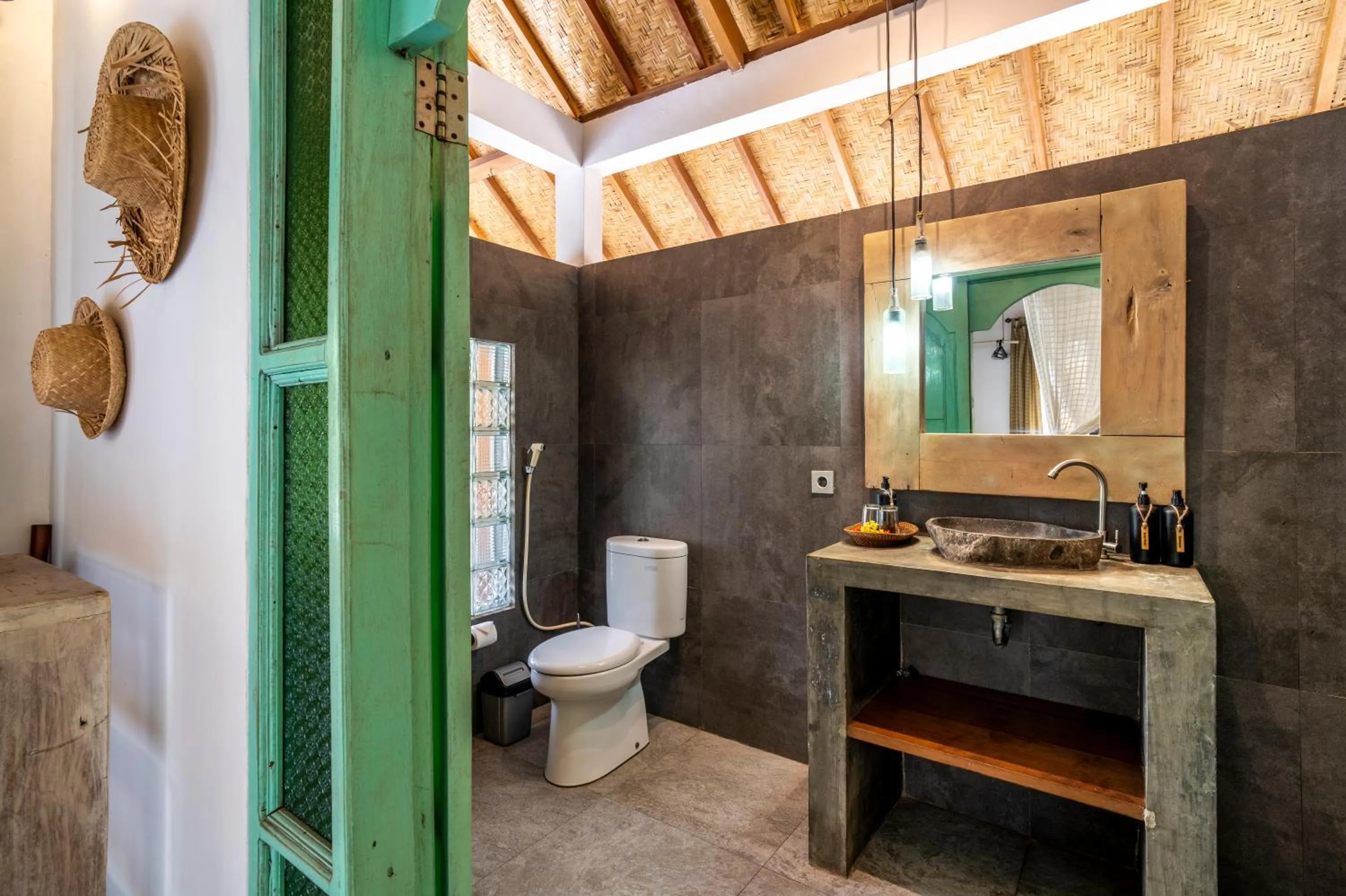 Toilet in Breathe Villa Meno