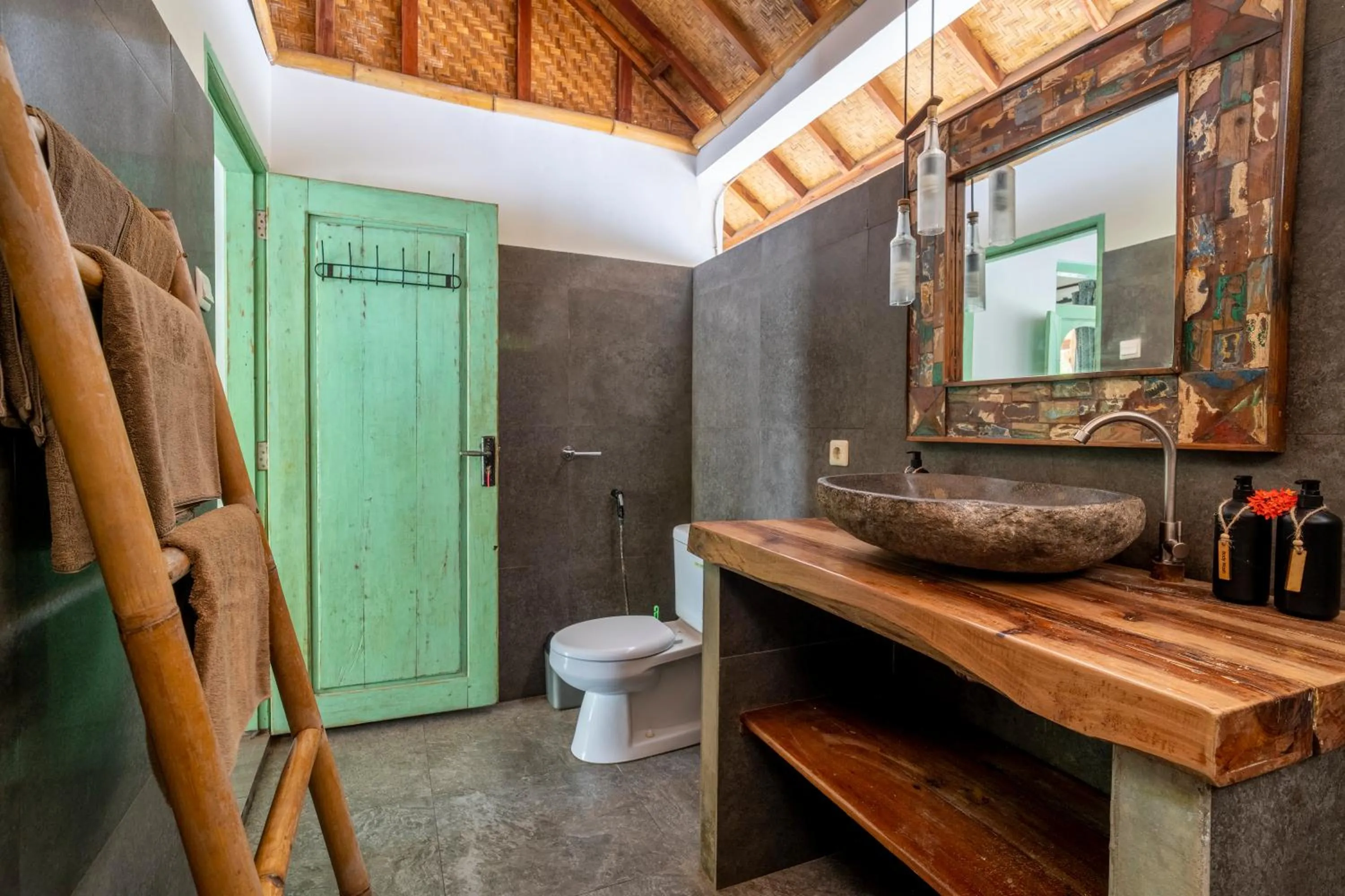 Toilet in Breathe Villa Meno